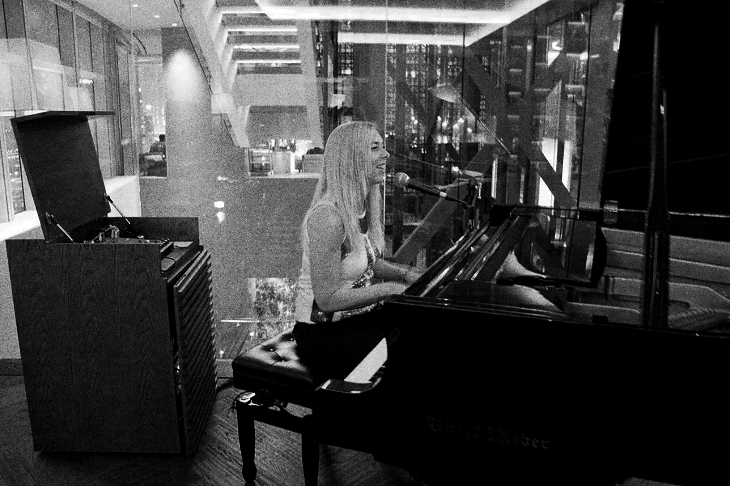 Adrienne Piano 06.jpg