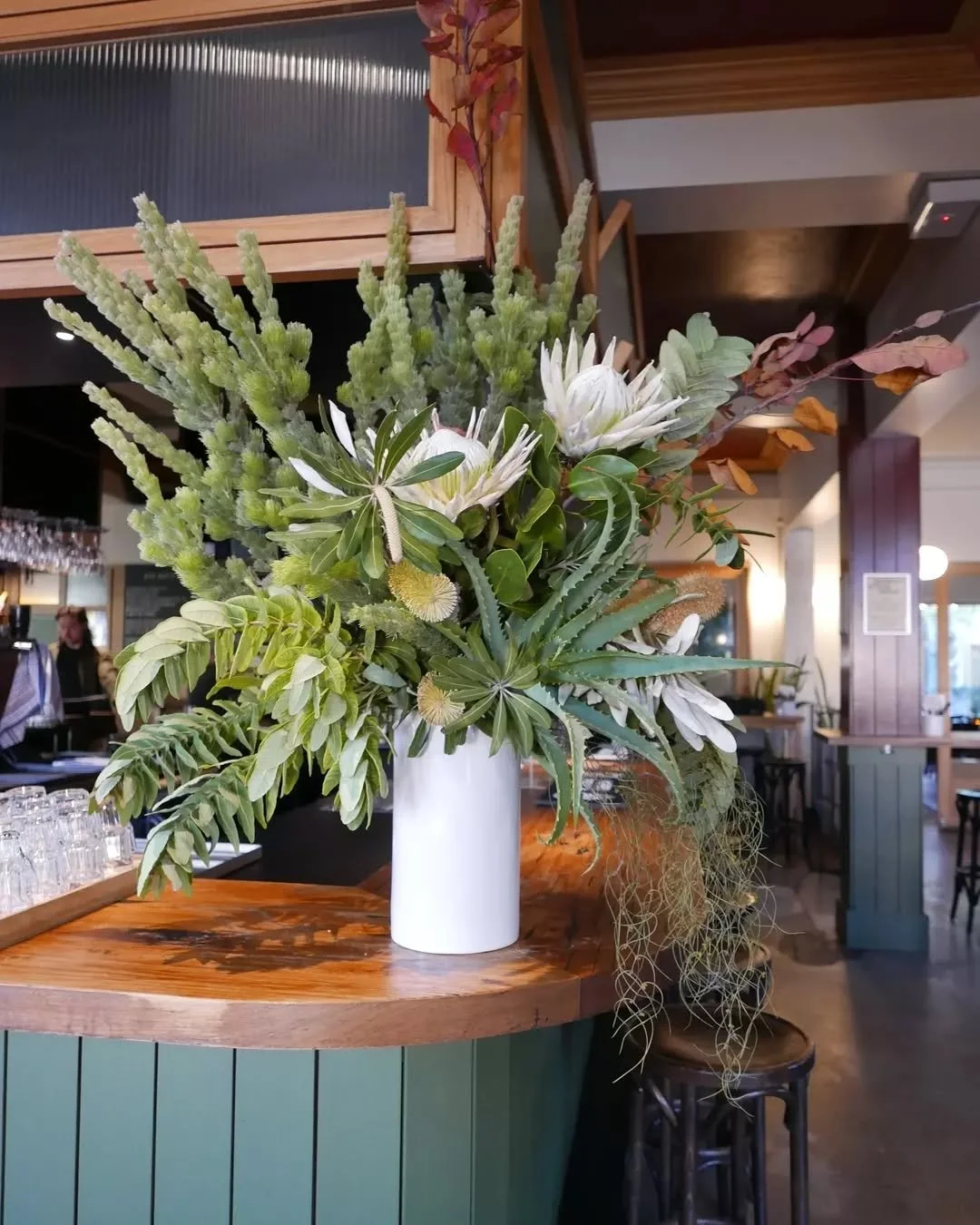 Happy December!&nbsp;

Our Christmas tree is going up today, and we're collecting gifts for the Salvation Army Christmas Appeal.&nbsp;

Bring in a gift and receive a free raffle ticket for our Christmas Eve raffle!