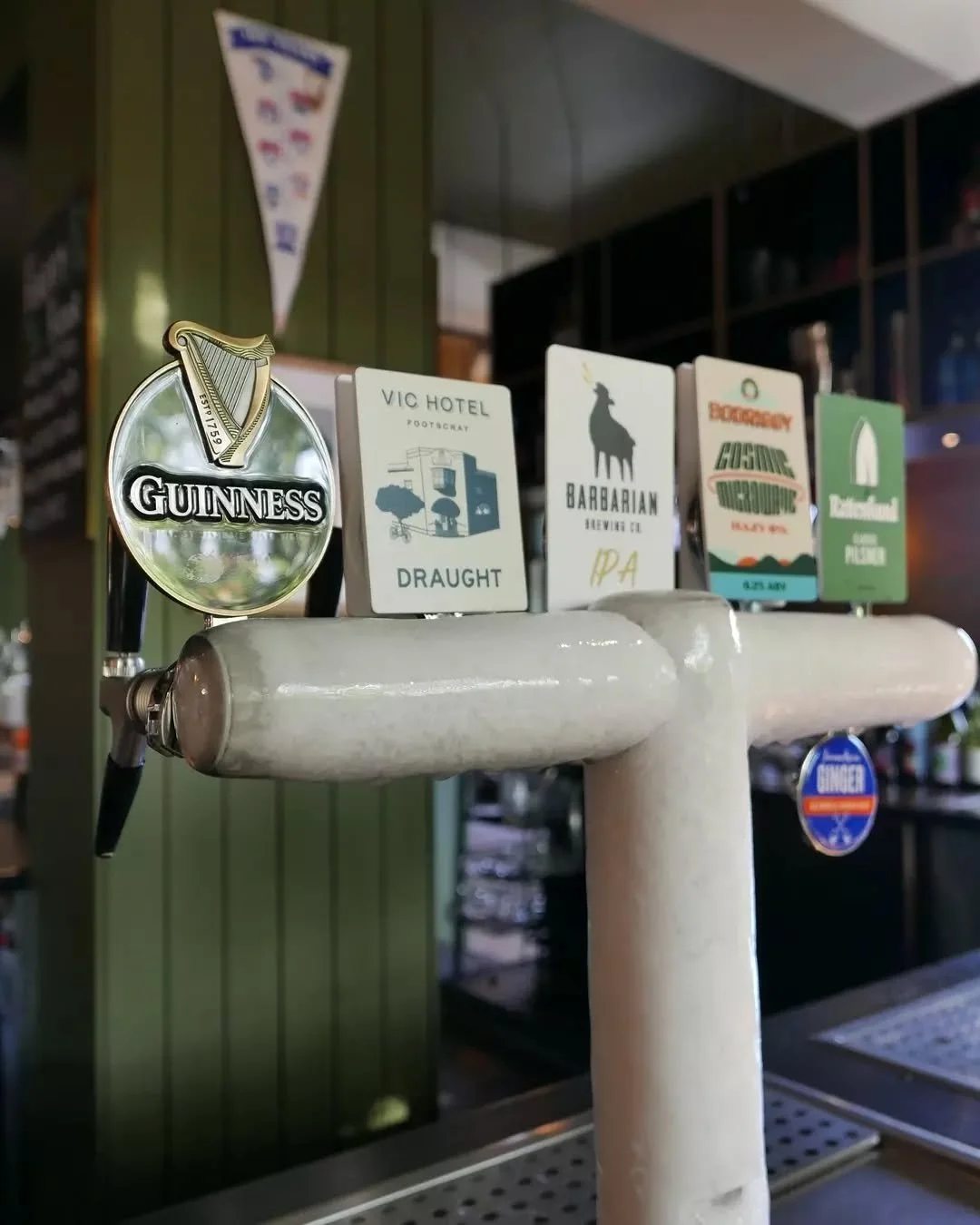 Join us for Happy Hour! 

3pm -6pm
$5 Pots, $10 Pints, $8 Prosecco, $8 Pinot Grigio, $12 Spritz 

See you soon!