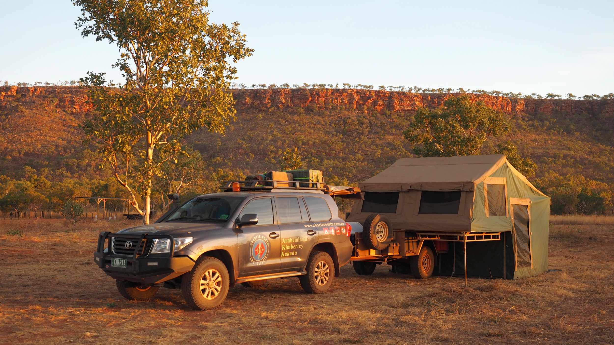 Karijini Tours vehicles.jpg