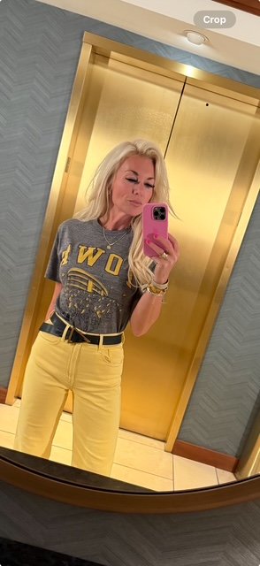 gray tee brooke pic.JPEG