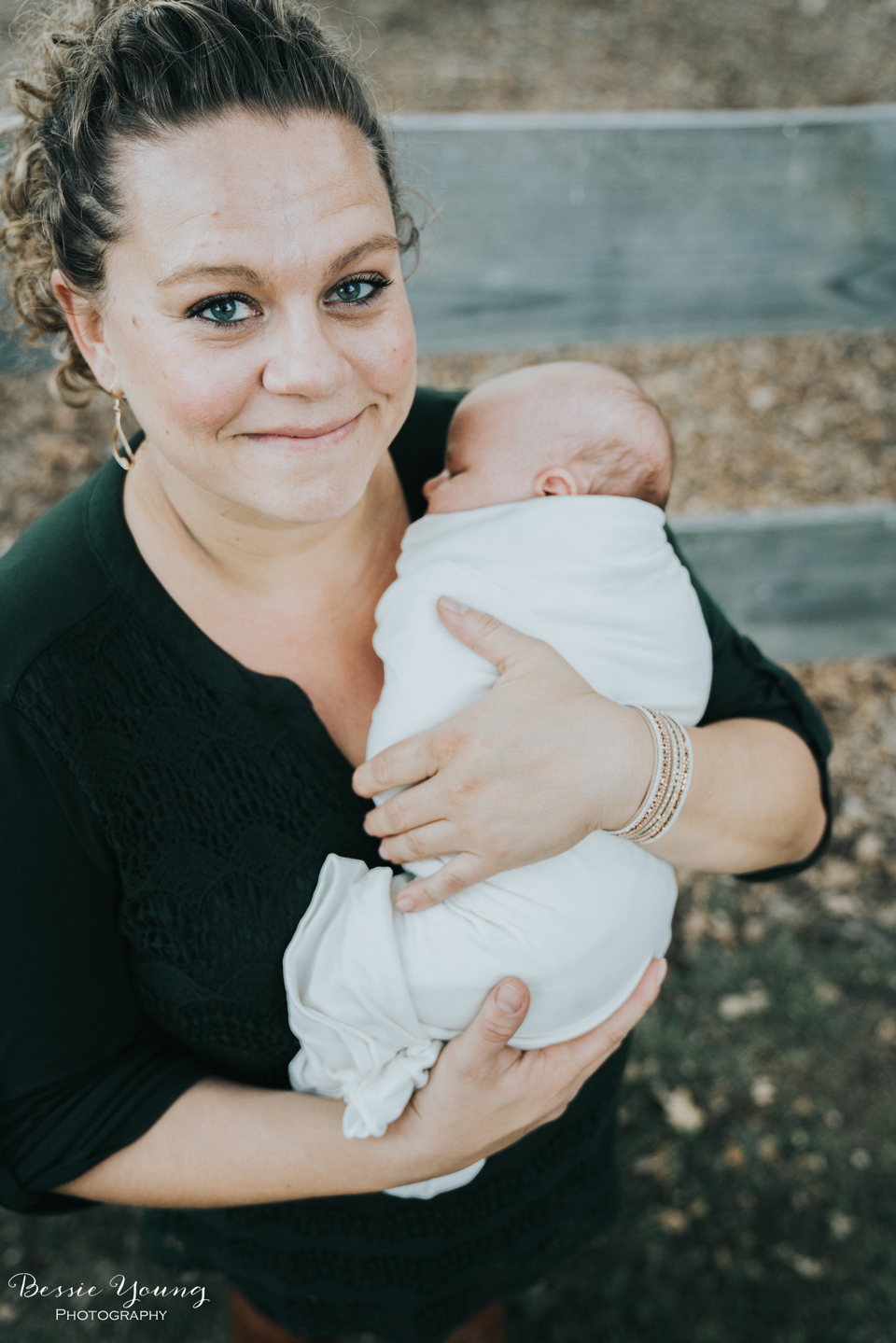 Outdoor Newborn Portraits Photographed by Bessie Young. This was a outdoor fall newborn portrait session at Indegeny Reserve. Perfect mom and baby posing idea. Sonora California