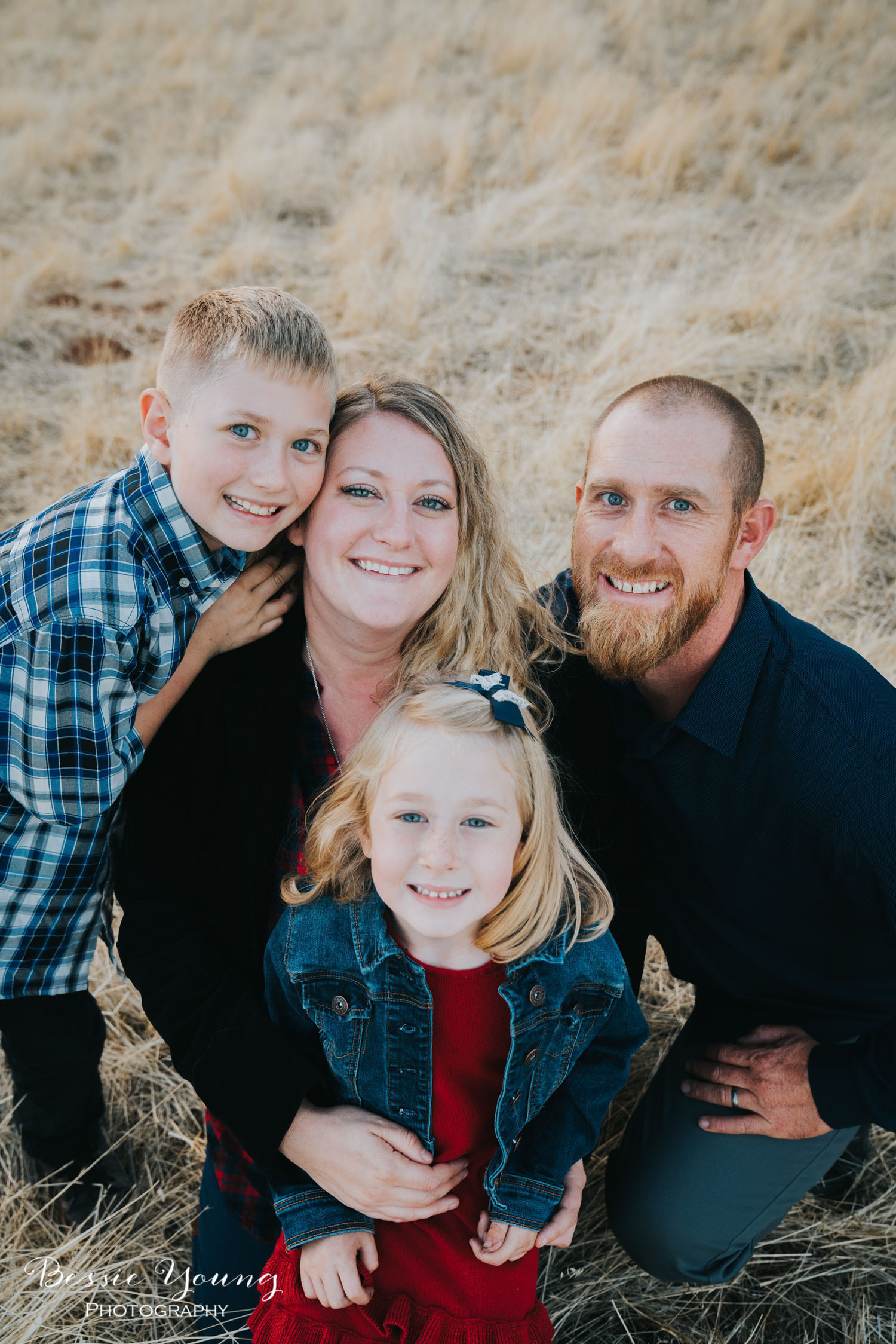 Sonora Fall Family Portraits | Sonora Photographer by Bessie Young