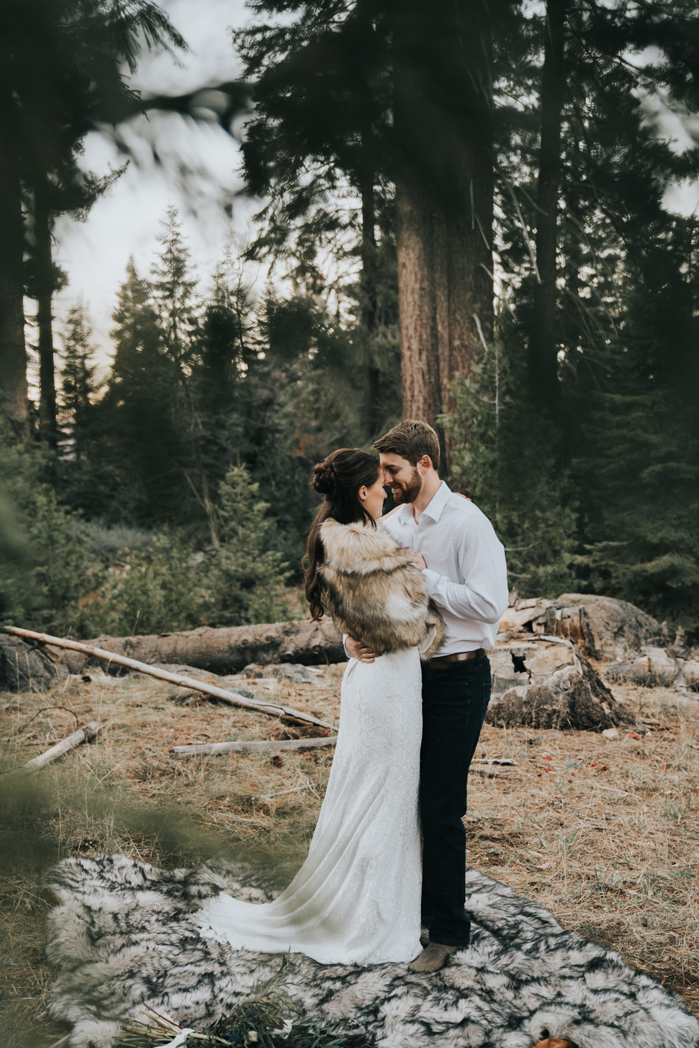 Mountain Elopement in Shaver Lake California by Bessie Young Photography Wild Elopement - Adventure Elopement-87.jpg