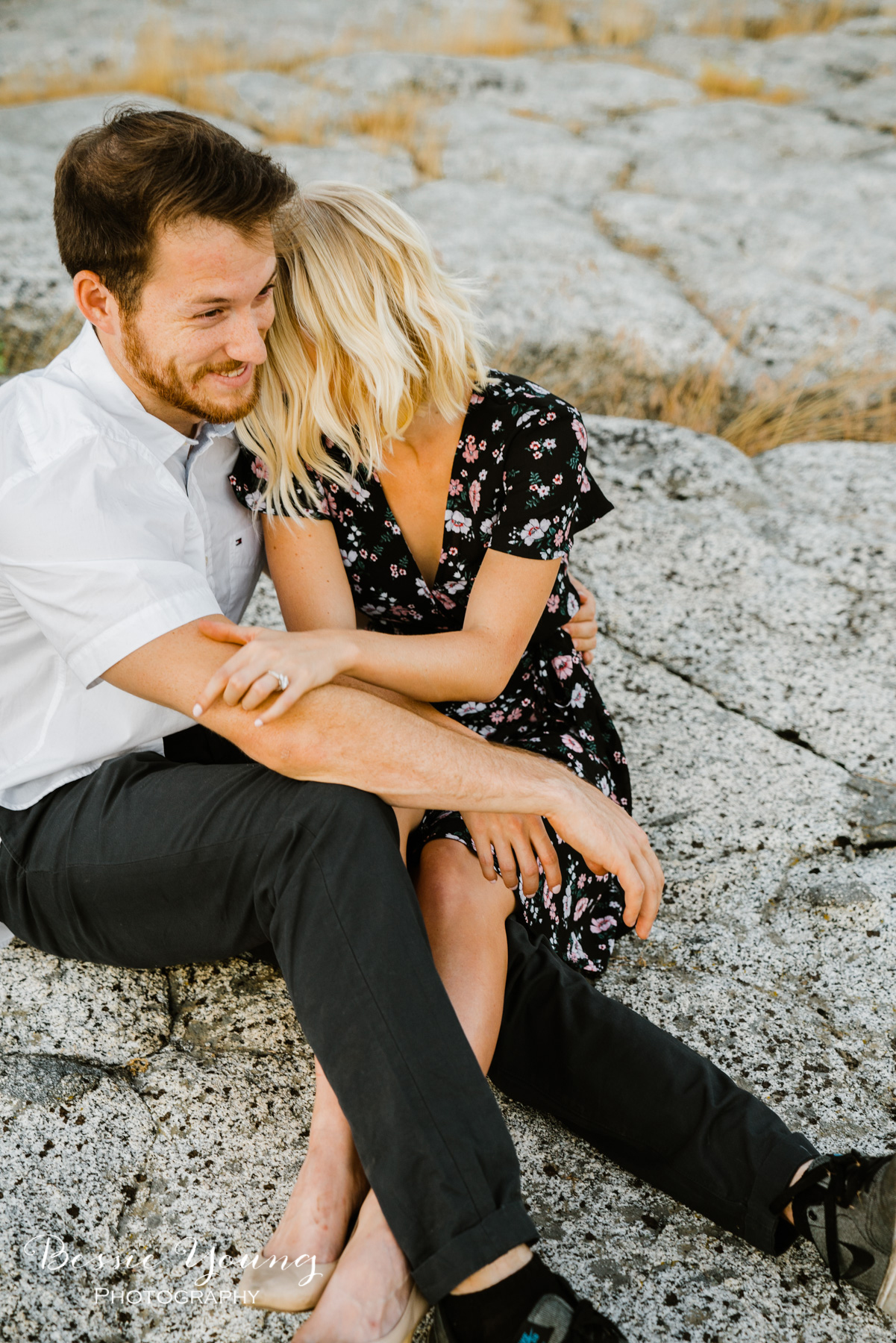 Mountain Engagmenet Photos Ideas by Bessie Young Photography