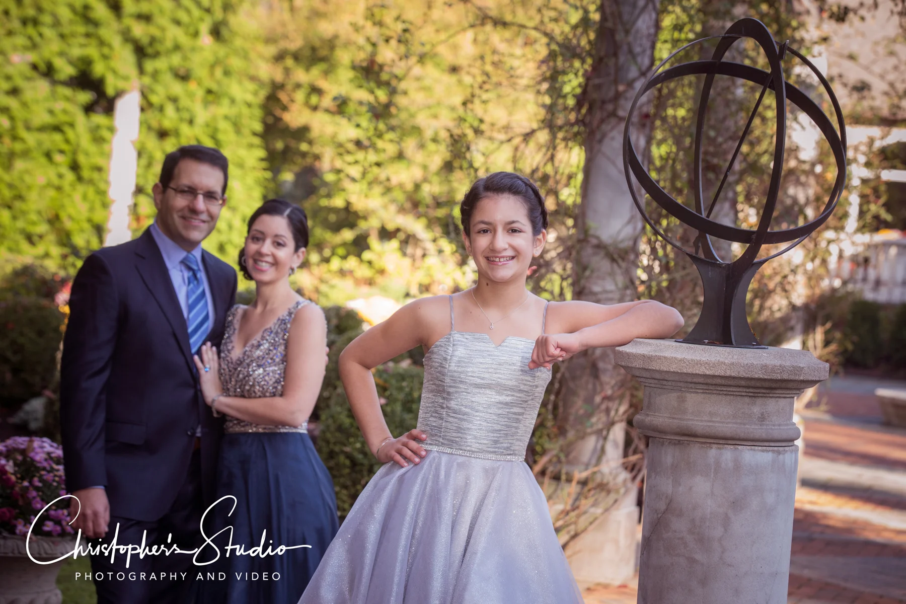 family-portraits-at-florentine-gardens.jpg