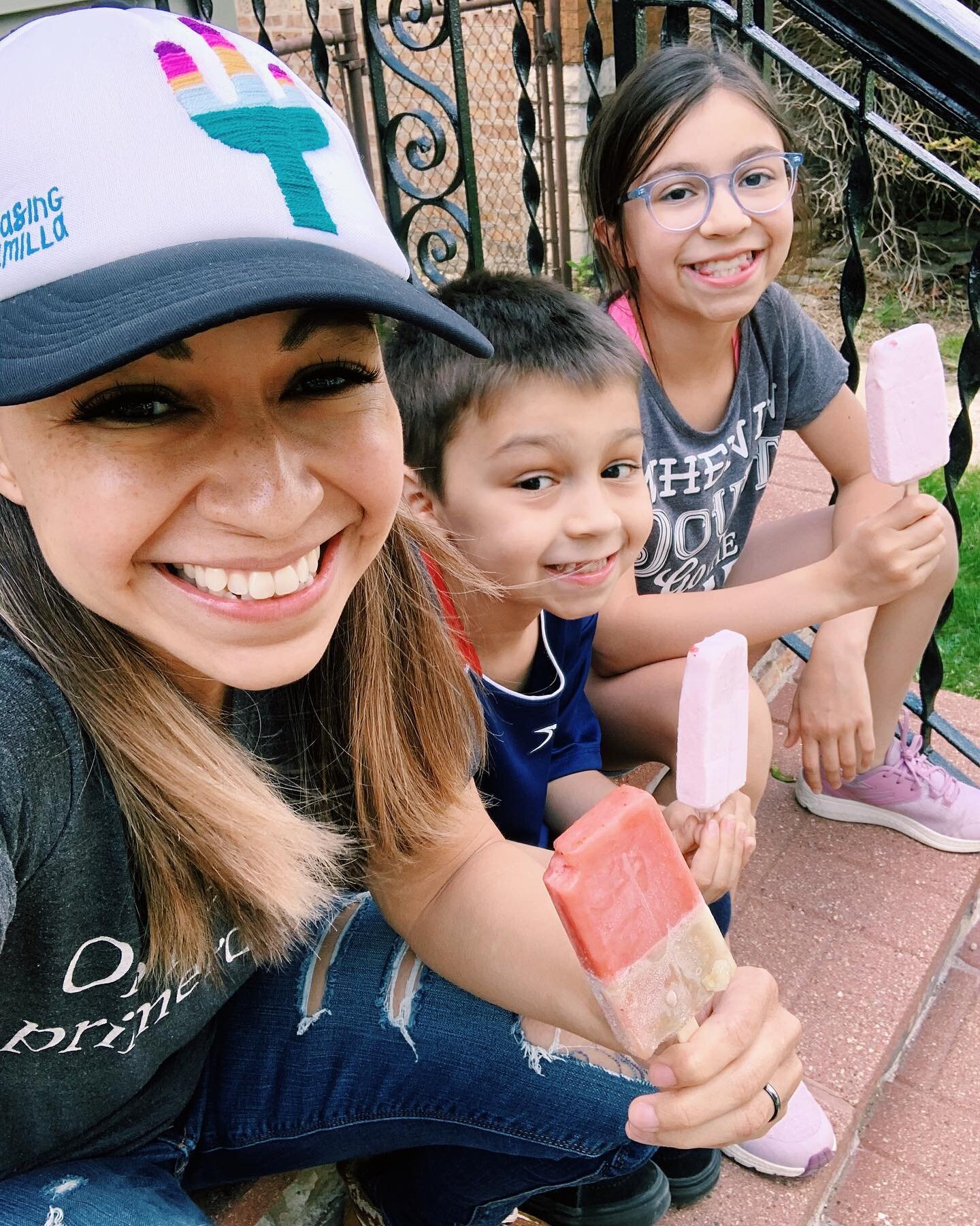 Paletas. 🥰 Love these two and to see how proud they are of their culture. 
Thank you @lamichoacanaytu for helping us get our spring/summer started right. ☀️