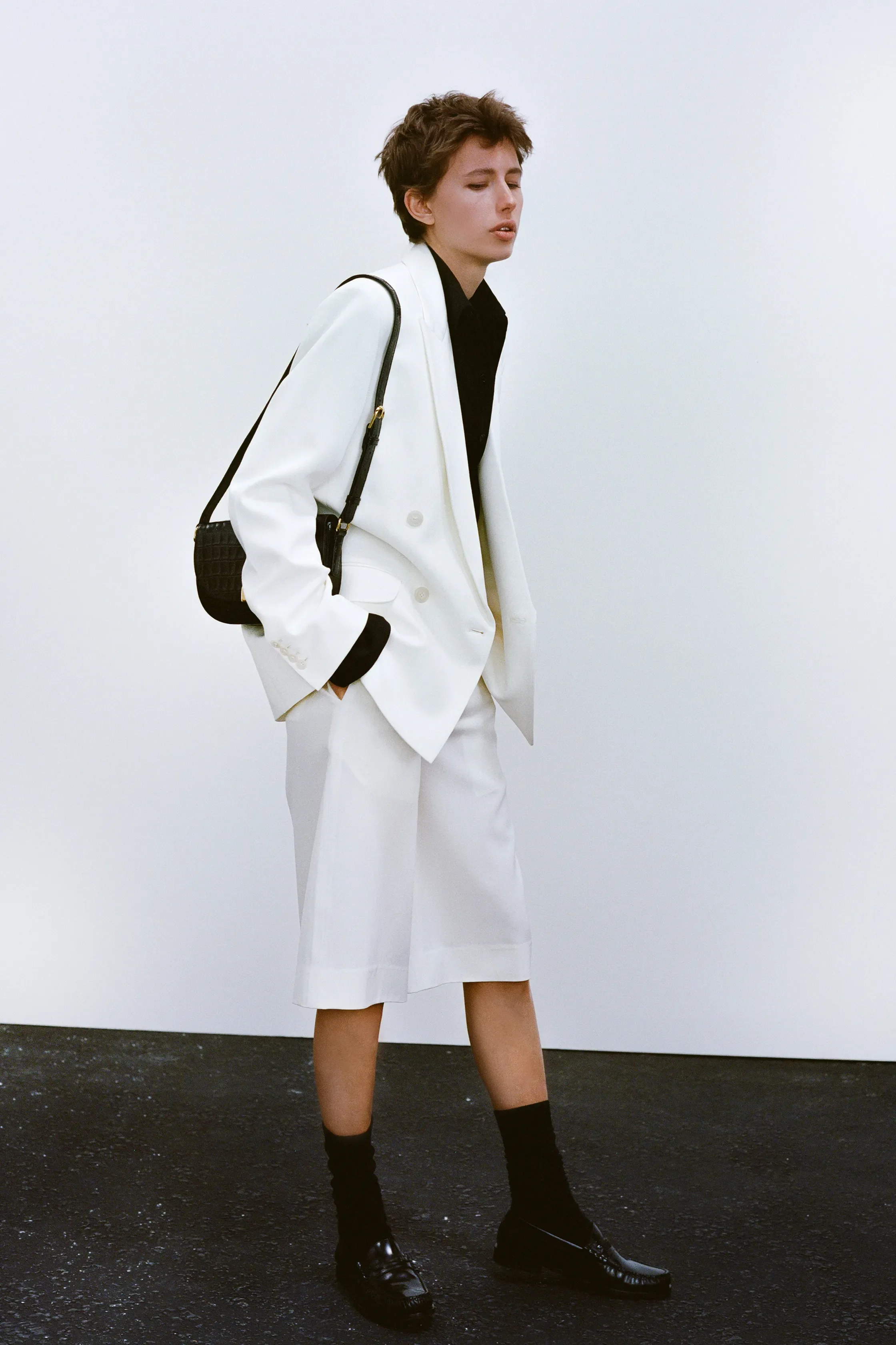 00003-nilli-lotan-pre-fall-2023-credit-brand.jpg.webp