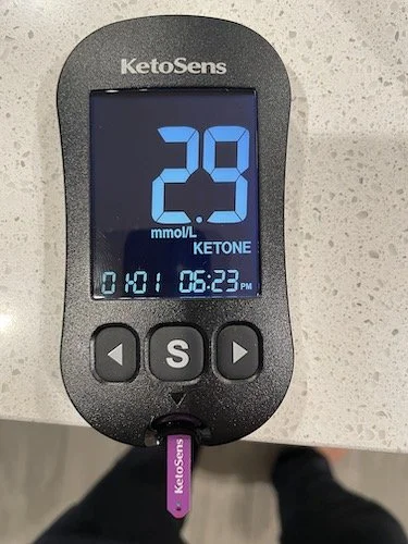 KetoSens blood ketone meter reading 2.9 mmol/L after taking Ketone-IQ