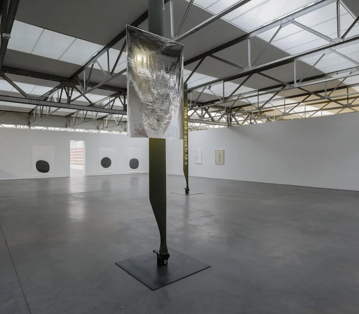 Fiona Banner, Runway (AW 17), 2017, installation view at De Pont Museum, Tilburg, Noord-Brabant, Netherlands.