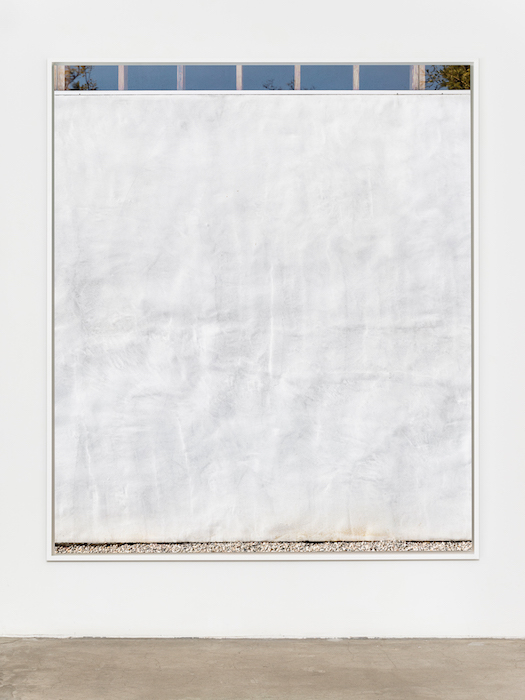 Uta Barth, Untitled (17.04), 2017, Archival Pigment print in artist frame (welded aluminum, optium), 75.75 x 64.875 x 2.5 inches (framed). Installation view 1301PE.