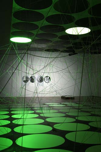 Angela Bulloch, Disenchanted Forest x 1001, 2005