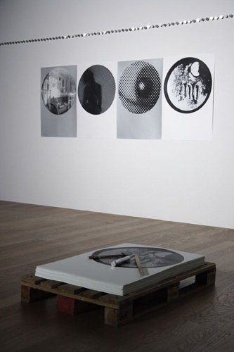 Angela Bulloch, Disenchanted Forest x 1001, 2005