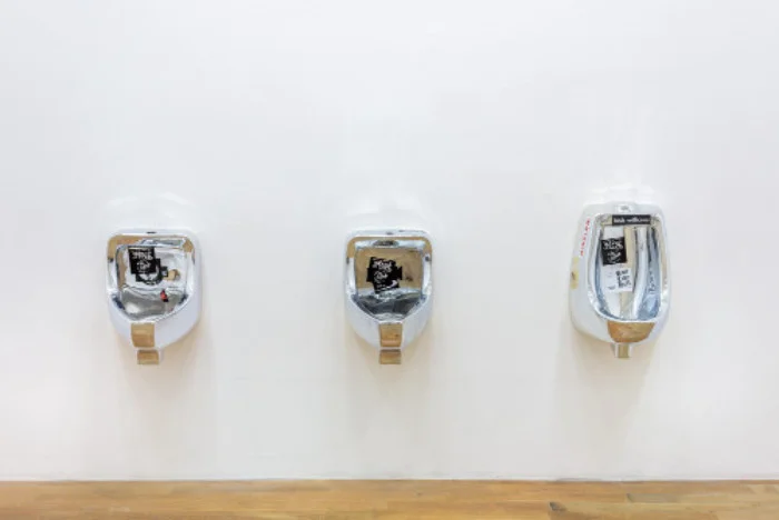 Rirkrit Tiravanija, untitled 2015 (run like hell), 2015, installation view, Galerie Chantal Crousel, Paris, France.