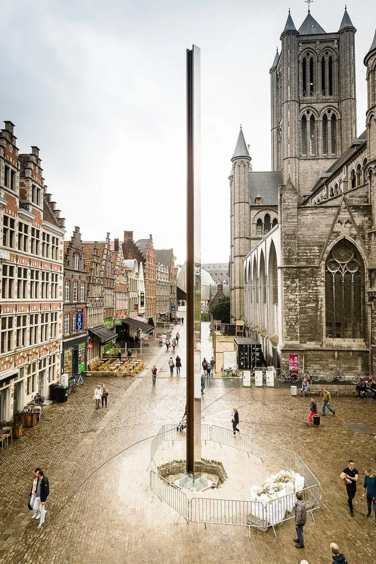 Ann Veronica Janssens, HD400, 2017, installation view, Korenmarkt, Ghent, Belgium.