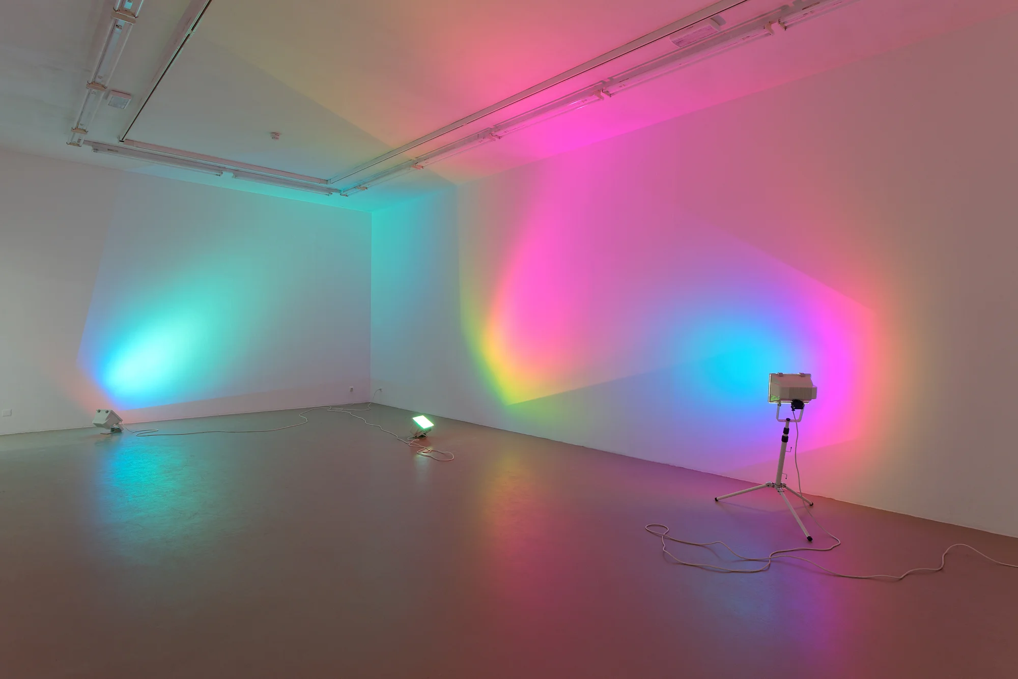 Ann Veronica Janssens, Mars, 2017, installation view, IAC, Villeurbanne, France.