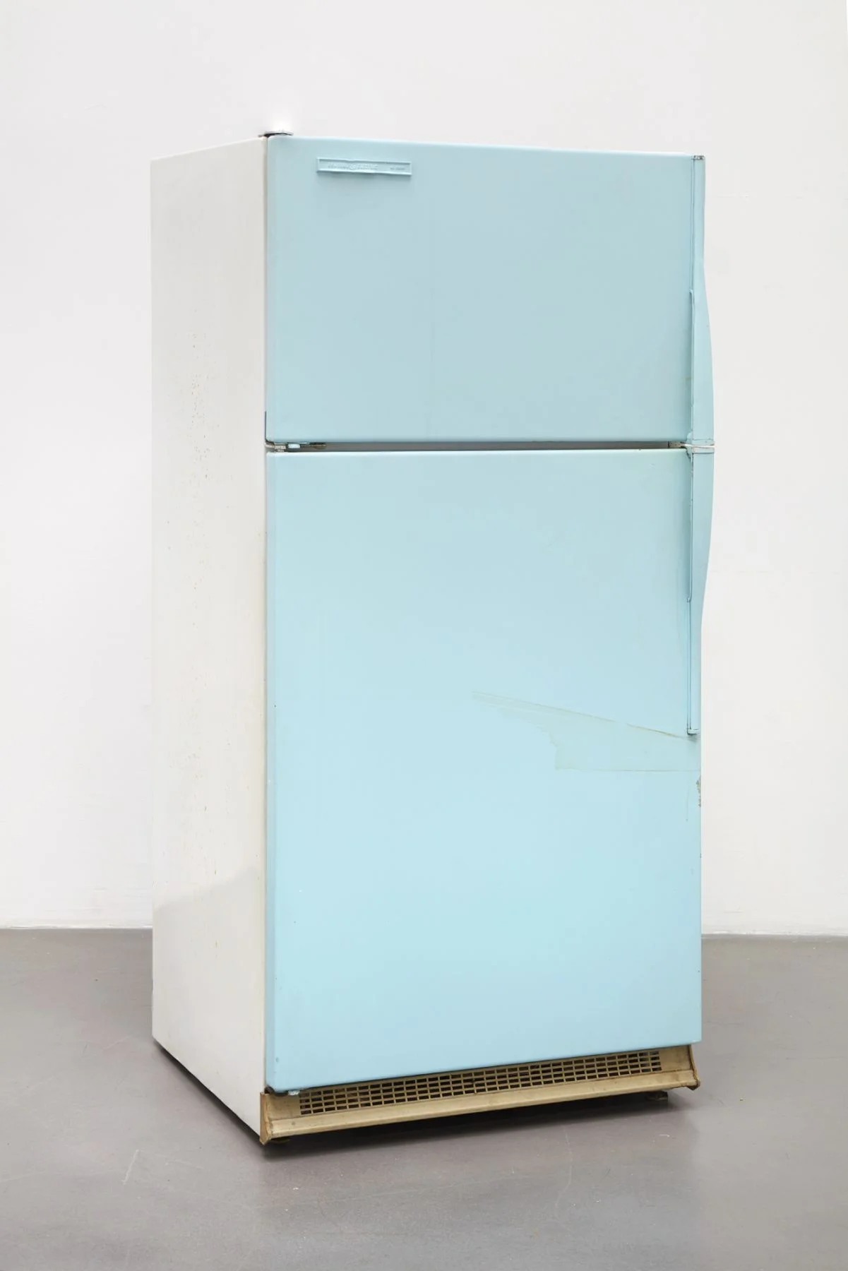 Jorge Pardo, Refrigerator, 1993, Refrigerator doors painted baby blue