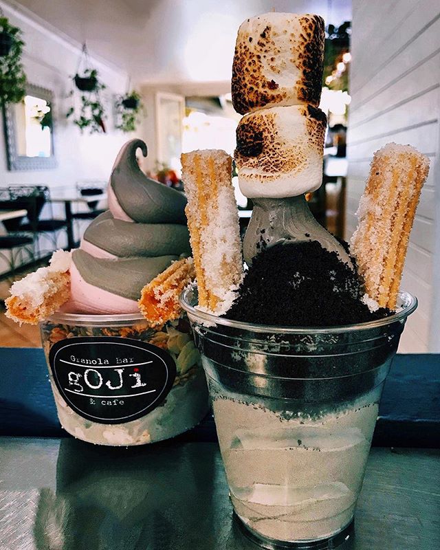 TOASTED MARSHMALLOW 🔥is not just made for camping, but it&rsquo;s also made for your favourite COCO FLUFF&trade;️ topping. Who says you can not have marshmallow with your acai bowl? You only live once, right?
;
;
;
;
;
#gojigranolabarandcafe , #goji