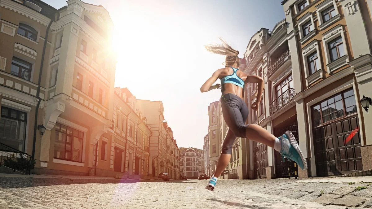 TRAVEL, SPORTS AND RUNNING TIPS FROM PRO-ATHLETE @ NICKI LANGE