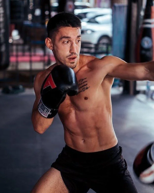 MMA X WRIST&rsquo;SPEED RECOVERY. FASTER THAN MY CHIROPRACTOR. 
Pascal De Ronne, France 🇫🇷

I am an active trail runner and I got into  MMA &amp; Boxing about 6 month ago. After few weeks of intensive training, I started to suffer from my wrists du