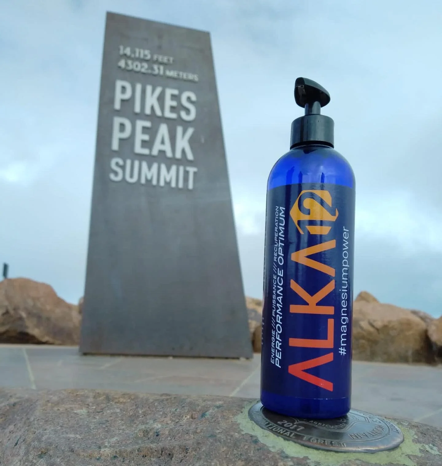 PIKES PEAK ! Run Run Colorado @ 14,110 Ft ! If you want to reach the top you better start with the right sport nutrition so you can build strong foundations. ALKA12 would help you to get there and so you can reach one level at a time. Dream big, beli