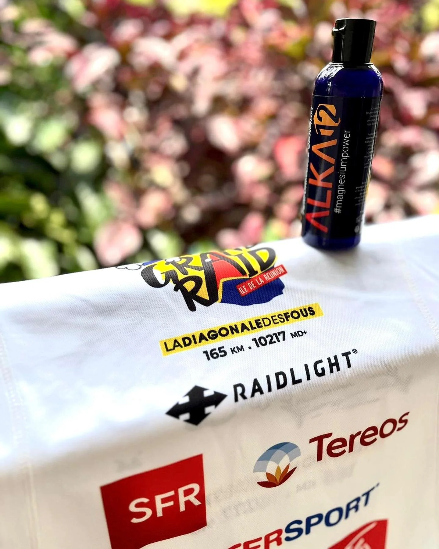 ALKA12 accompagne les athl&egrave;tes parmi les meilleurs des &eacute;lites du GRAND RAID De la R&eacute;union 🇷🇪! Here we are at Le Grand Raid to support the athletes among the best of the elites of the Big Raid ! The Grand Raid de la R&eacute;uni