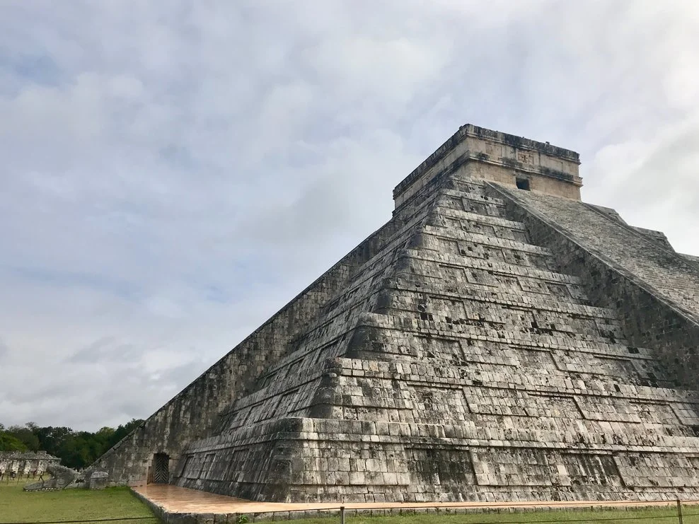 rsz_ochre-and-beige-design-blogging-service-inspiration-abroad-mexico-chichen-itza-snake.jpg