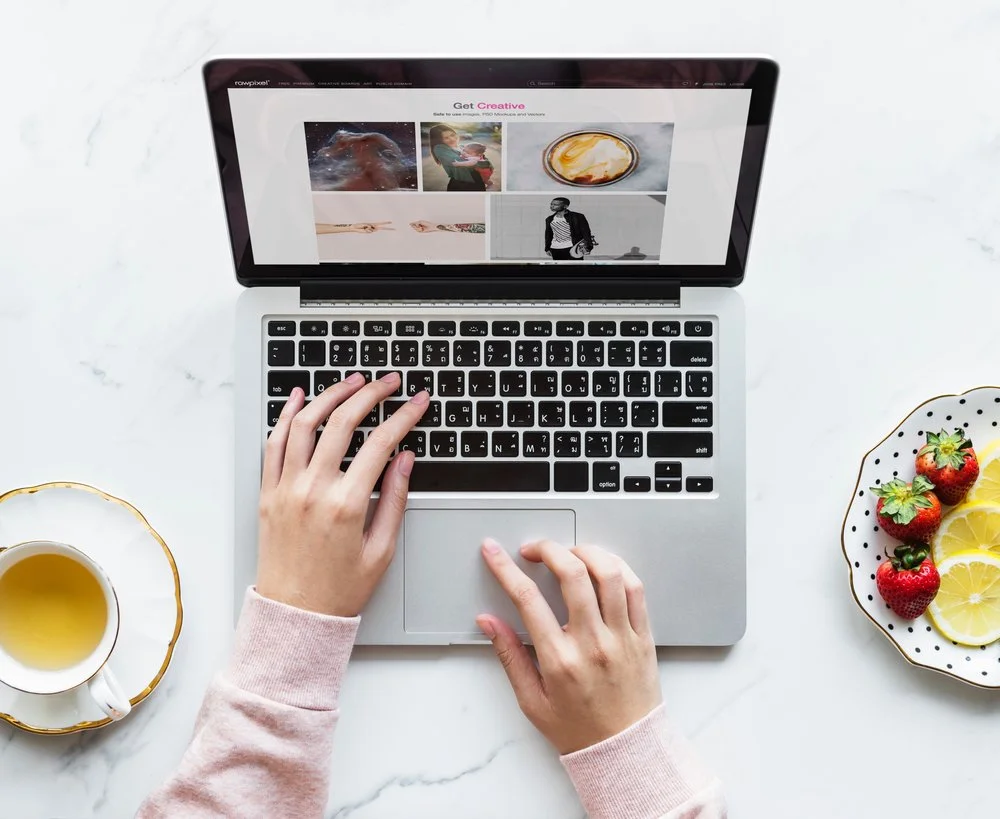 how-to-make-blog-posts-engaging-convert-to-clients-ochre-and-beige.jpg