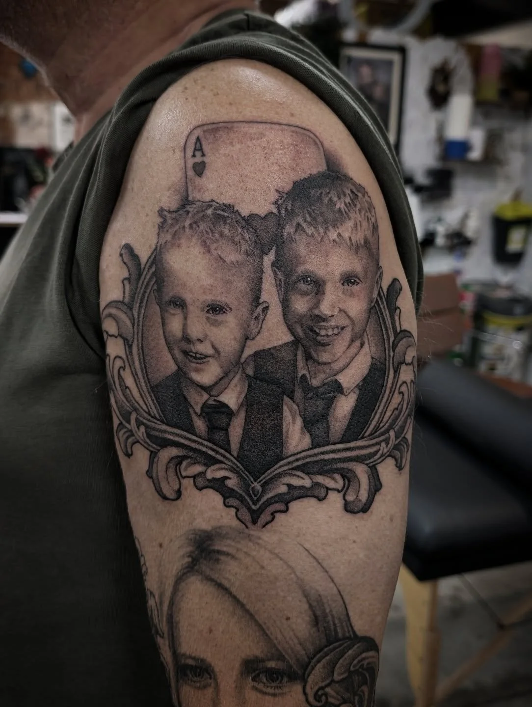 Nearly done with Robert's sleeve, lots of family portraits along with his true loves - golf and cars 🥹 thanks again mate!