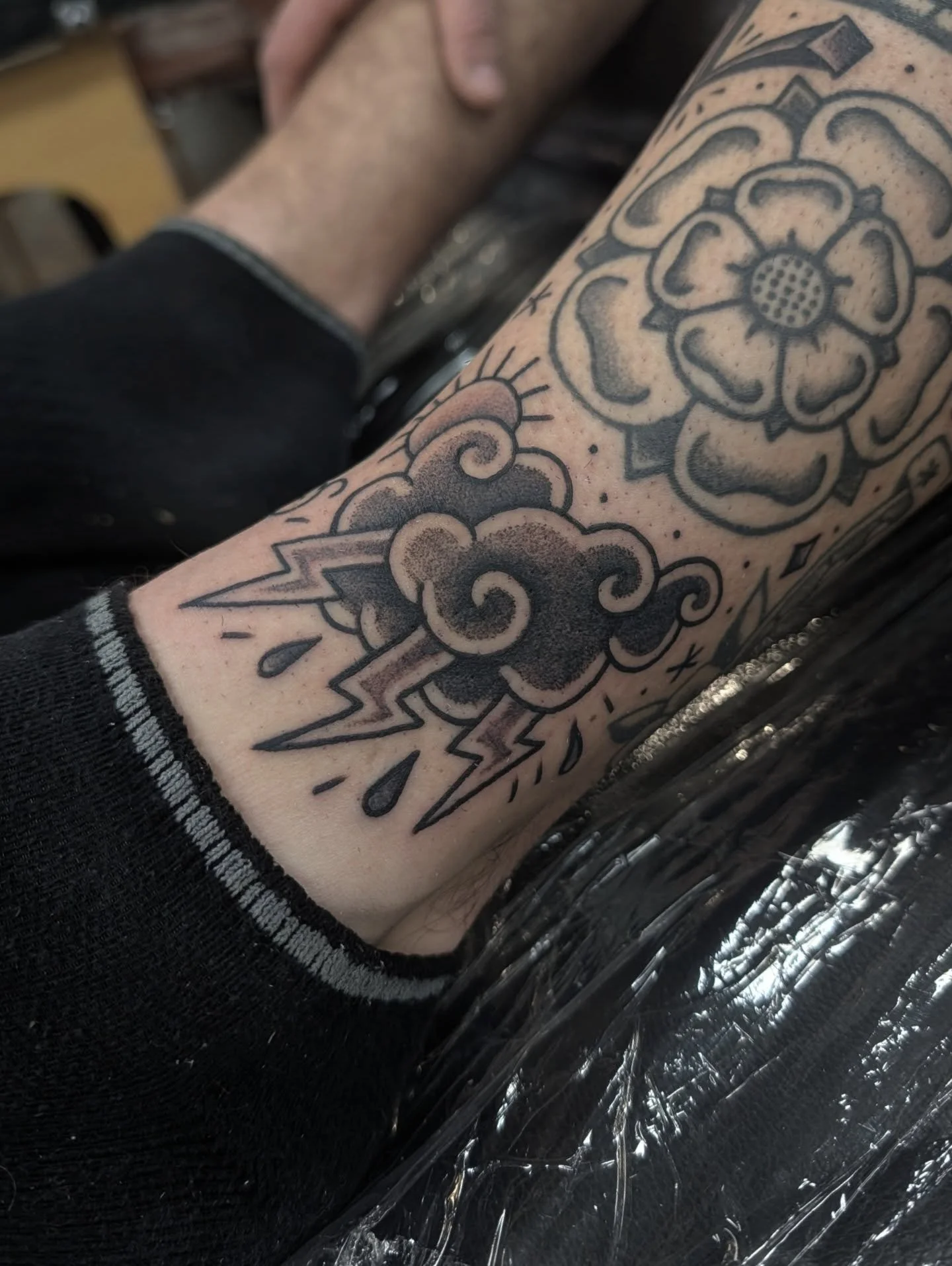 Some drawn-on gap fillers for Aaron the other week, thanks again bud! All the other healed up bits done by me too ✌️❤️