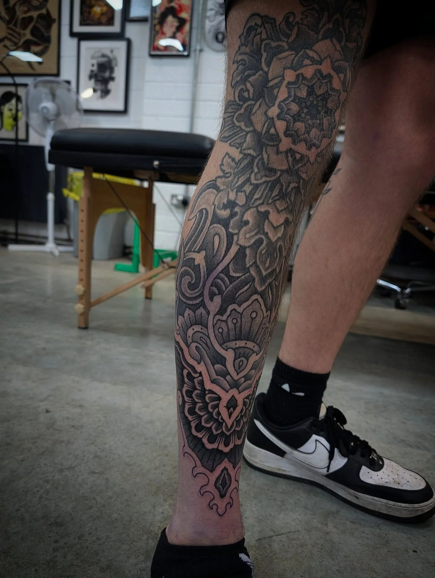 Added this lower section to Jake's leg sleeve today, thanks yet again mate ✌️❤️