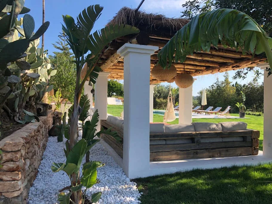 Rest and relax before or after your practice in the villa’s spacious grounds