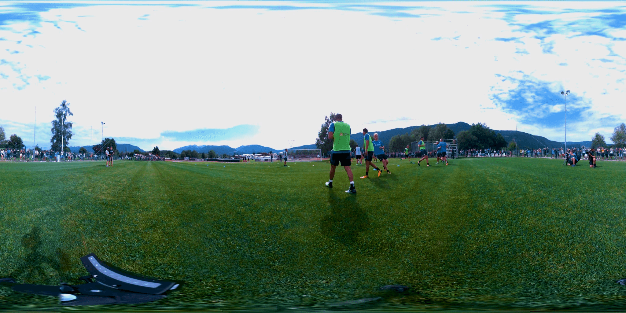 Inter VR Edit_English_360_TB (0-01-43-05).png