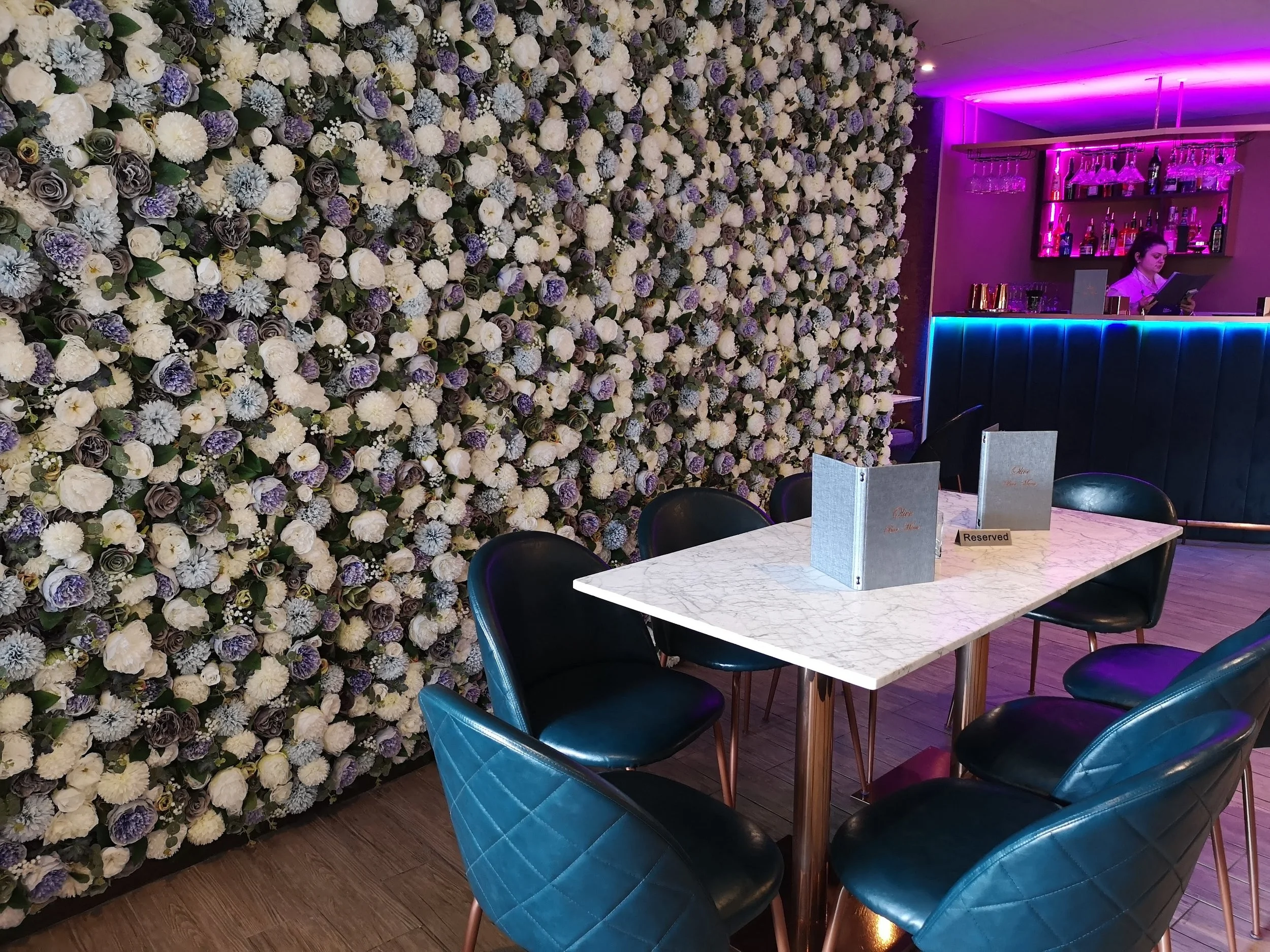 Decorations — Olive Restaurant & Bar Corby