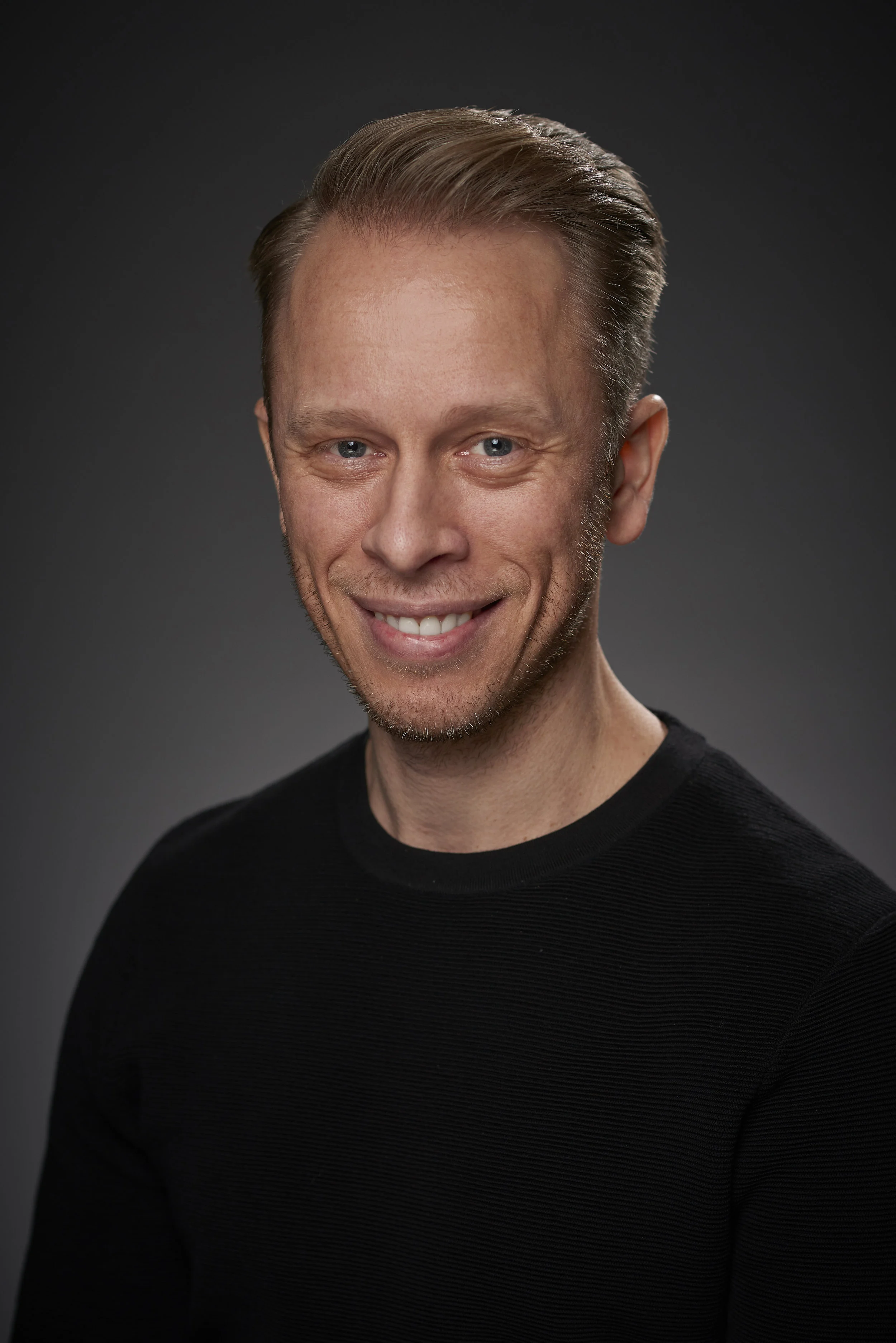 Lars Jacobsen Regi, casting og kunstnerisk administrasjon lars(@)scenekvelder.no +47 950 72 365