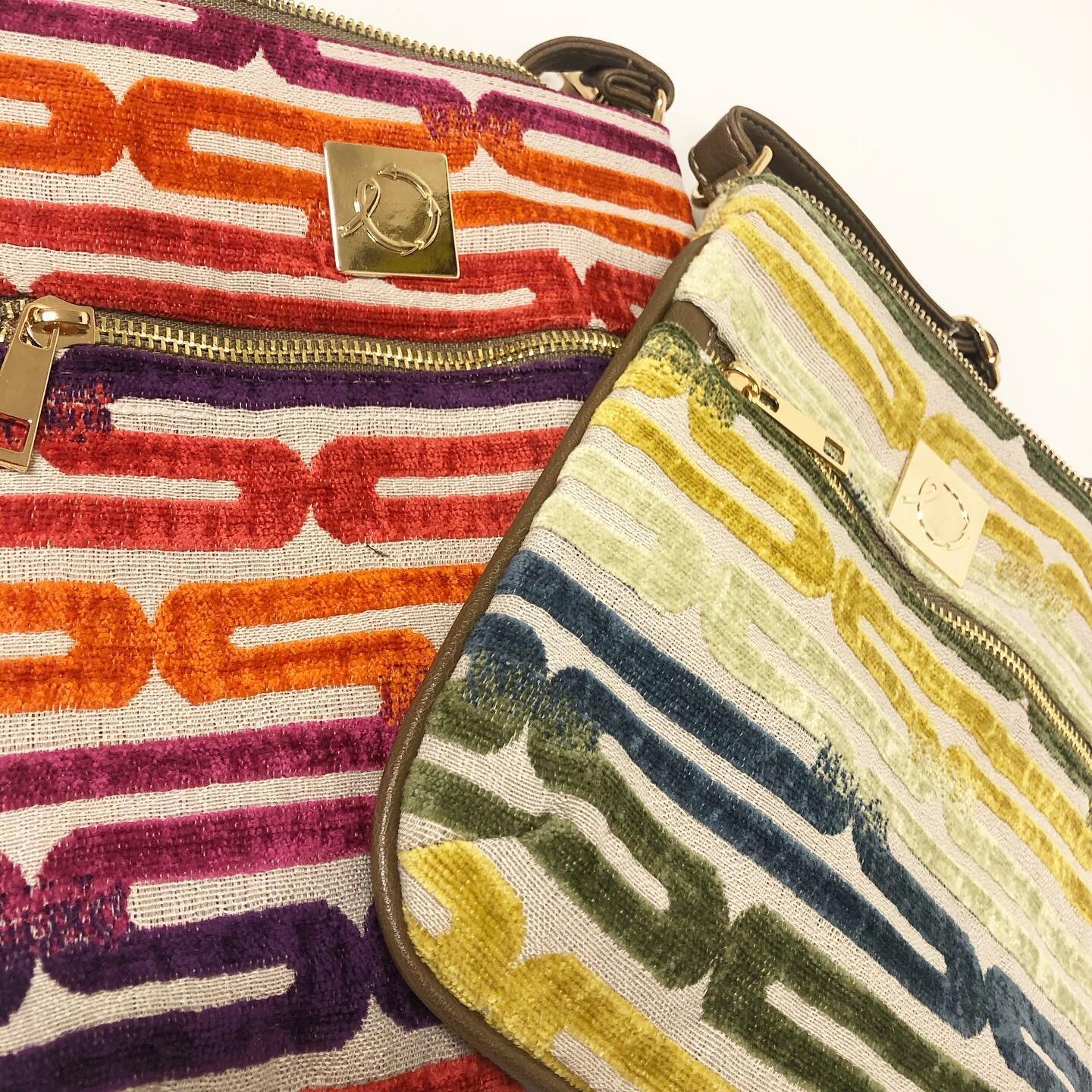 Hope everyone had a great weekend! ☀️ Spring is right around the corner and we are ready for all the bright colors and good weather! 🌸🌱🌼 Keep an eye out for new fun colors in our Addy crossbody bag!  #springiscoming #springcolors #upcycledforhope 