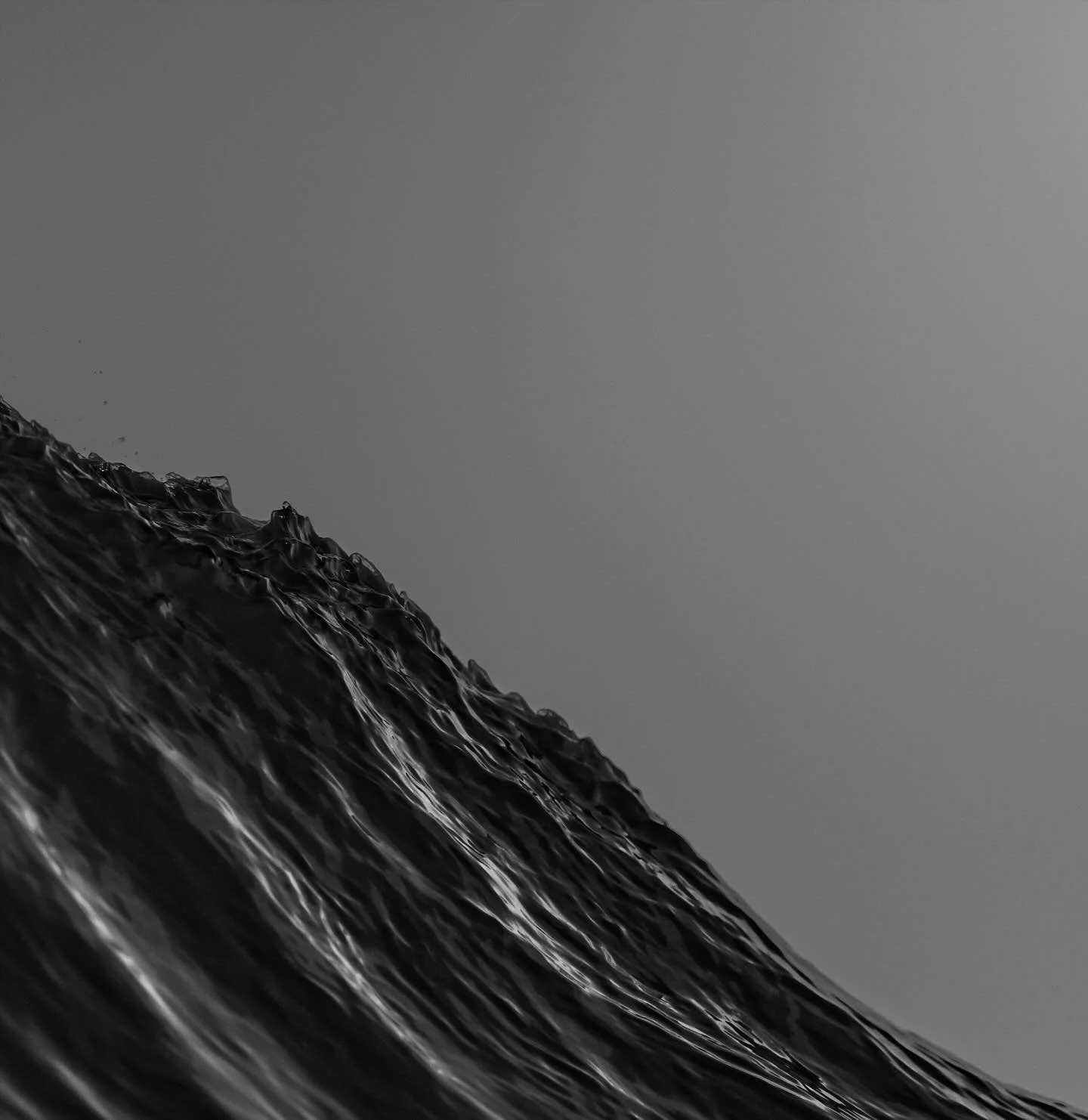 ORIGINS 002a
...
Ornate wave detail hyphenated by a fog bank backdrop. 

#waveporn
#theperfectwave 
#bnw_greatshots 
#bnw_zone 
#bnw_switzerland 
#bnw_minimalism 
#trappingtones 
#aov 
#gameoftones 
#thesurfersjournal 
#aquatech_imagingsolutions 
#ca