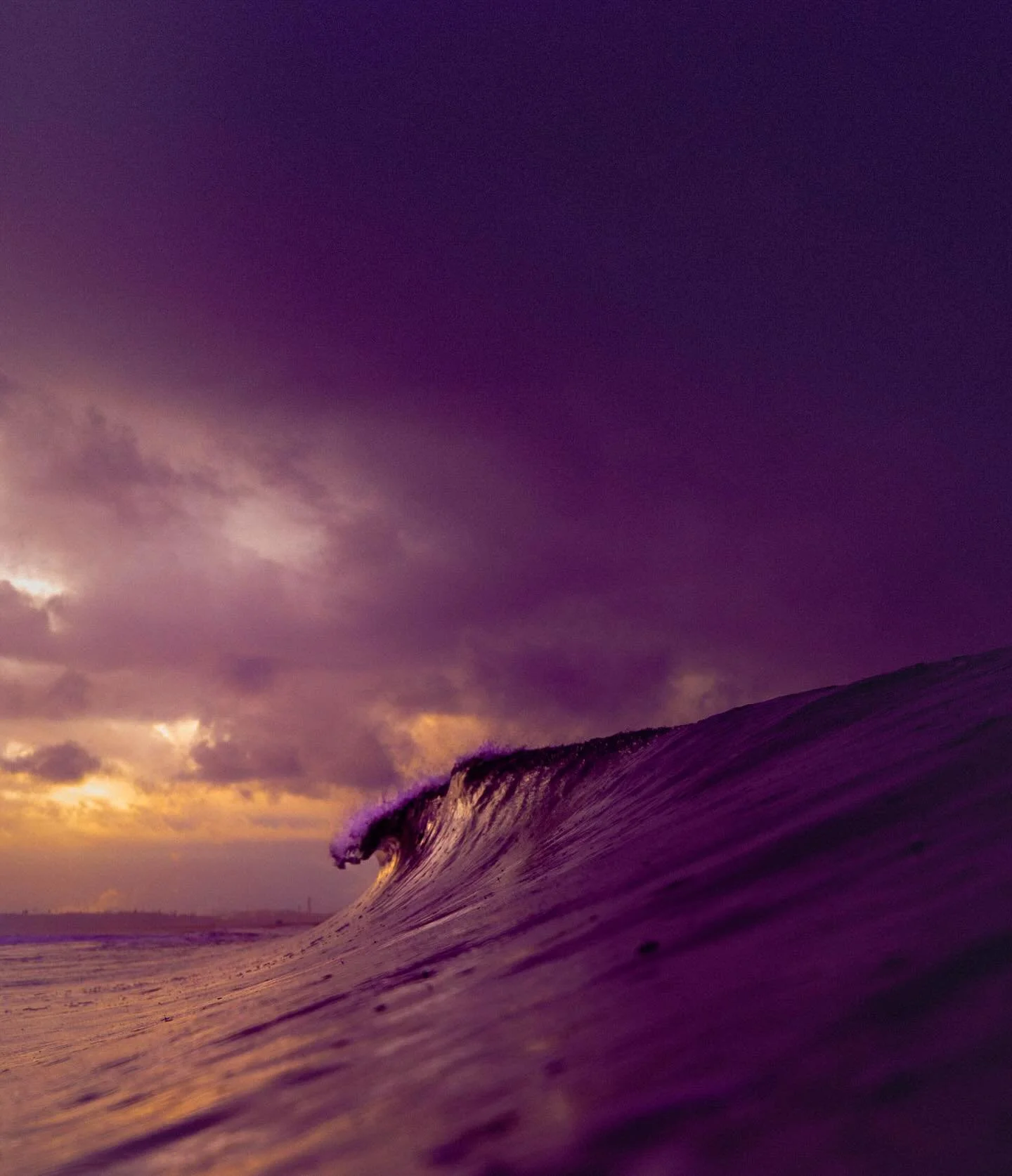 PRISMA 001
...
That moment when colors glow out of the woodwork as the sun sets. 

#newwave 
#waveporn 
#theperfectwave 
#1x 
#artclassified 
#bnw_switzerland 
#minimalism
#trappingtones 
#aov 
#gameoftones 
#thesurfersjournal 
#aquatech_imagingsolut