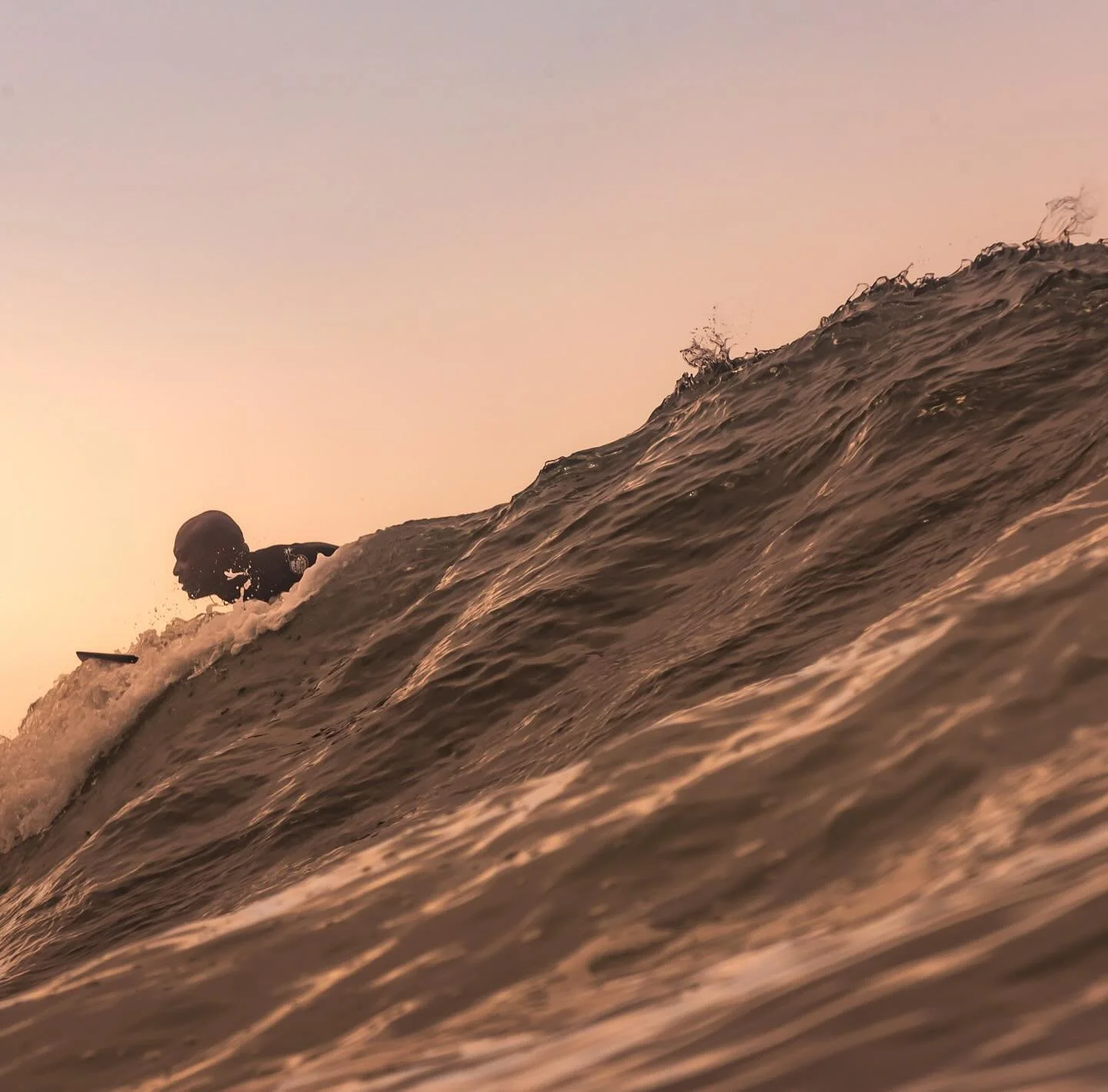 OBI 001a
...
@nigerianoilman somewhere above summit

#newwave 
#waveporn 
#theperfectwave 
#1x 
#artclassified 
#bnw_switzerland 
#minimalism
#trappingtones 
#aov 
#gameoftones 
#thesurfersjournal 
#aquatech_imagingsolutions 
#canon1dxmarkii 
#artofv