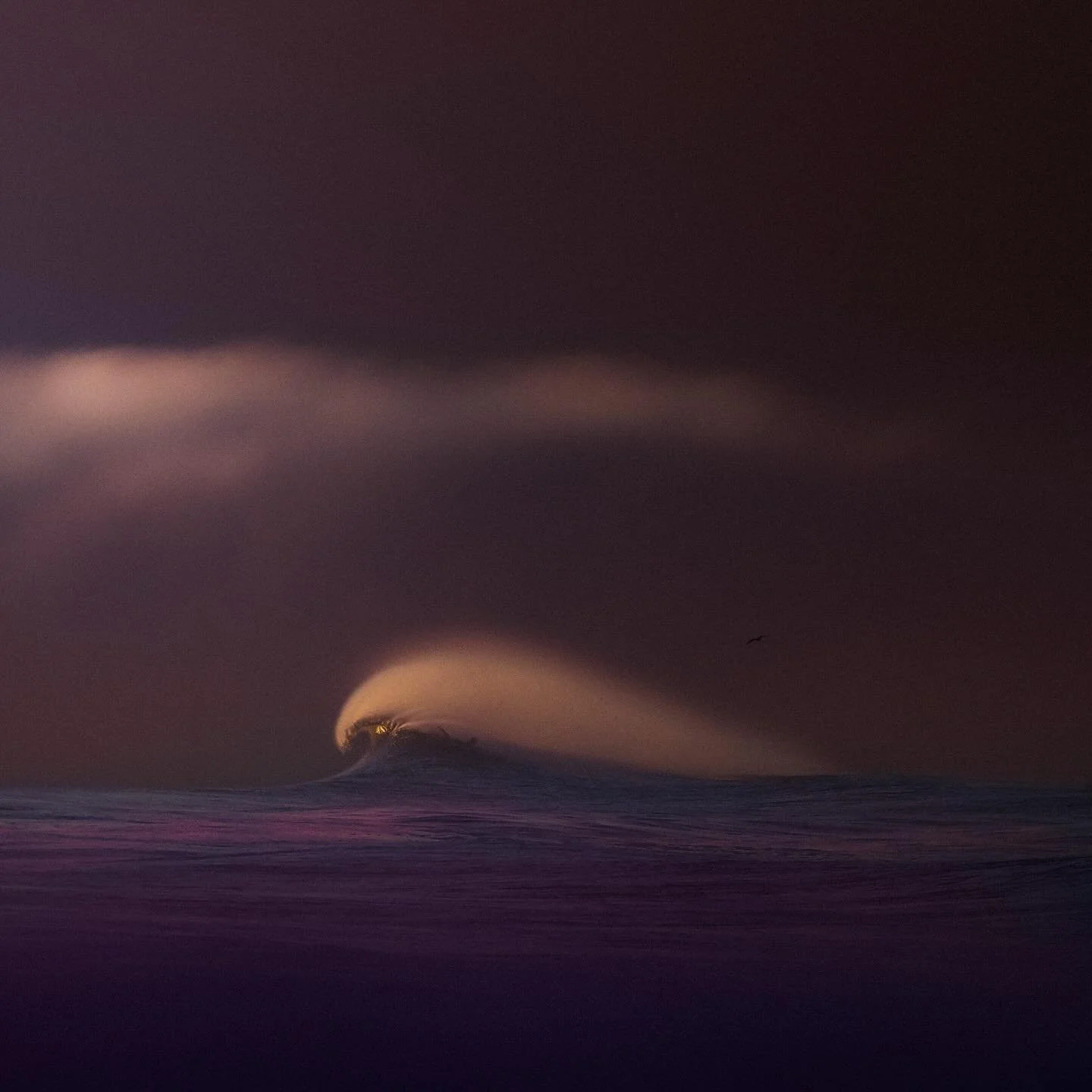 GENTLE GHOST 001
...
A delicate bump softened by vapor spray. 

#waveporn
#theperfectwave 
#bnw_greatshots 
#bnw_zone 
#bnw_switzerland 
#bnw_minimalism 
#trappingtones 
#aov 
#gameoftones 
#thesurfersjournal 
#aquatech_imagingsolutions 
#canon1dxmar