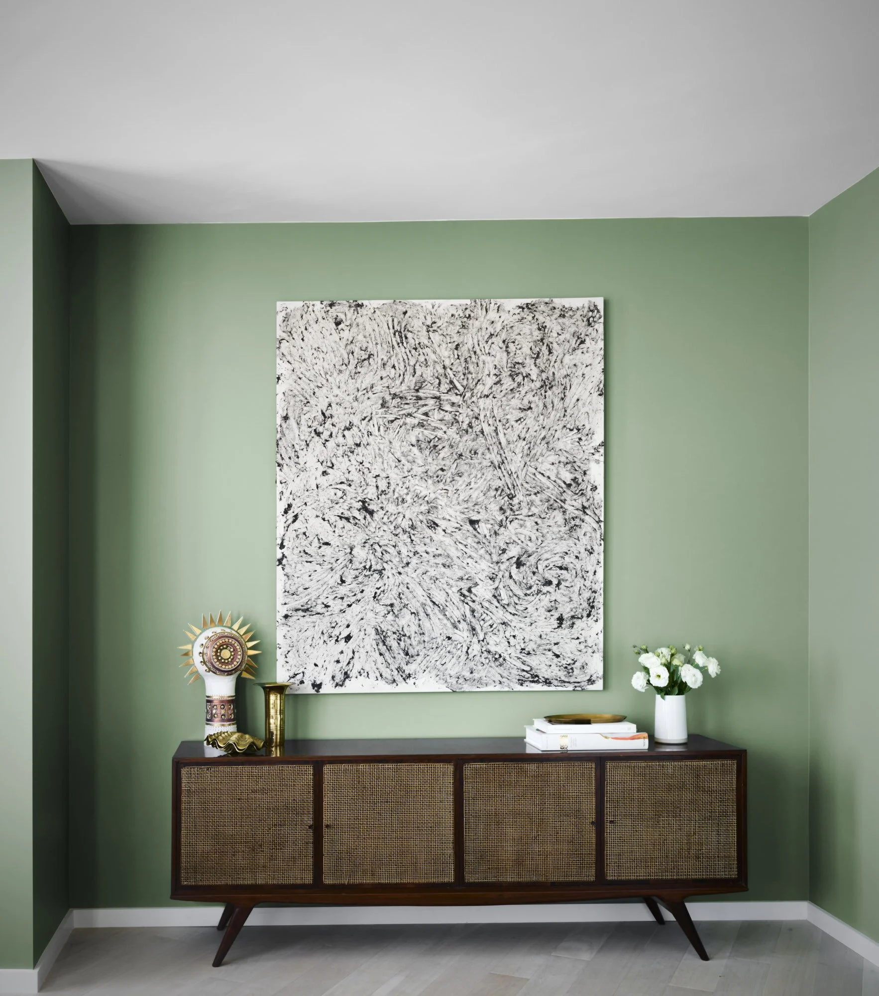 METROPOLIS: Art Finds a New Audience When the Exhibition Space is a Model Apartment