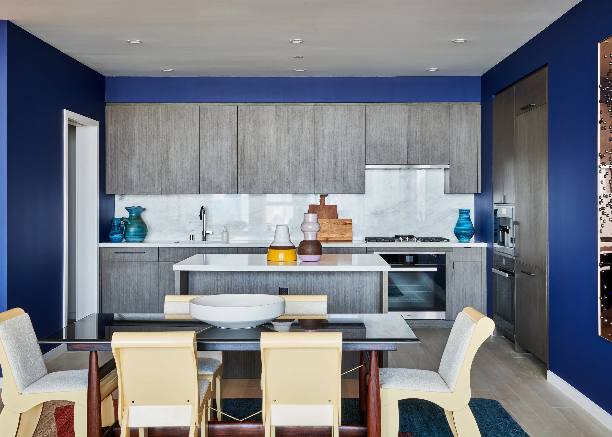 GRAY MAGAZINE: Pop-up Gallery Displays Rare Vintage Furniture