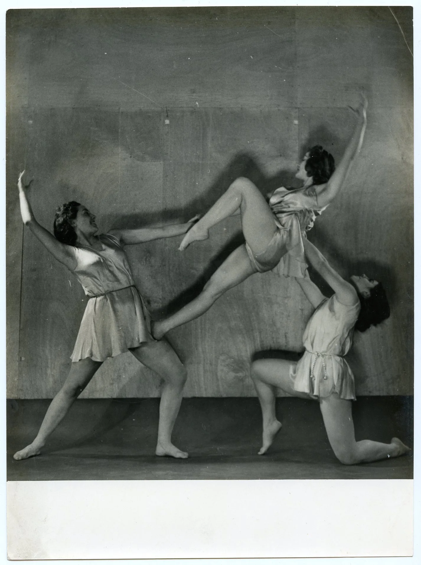 ACROBATES778.jpg