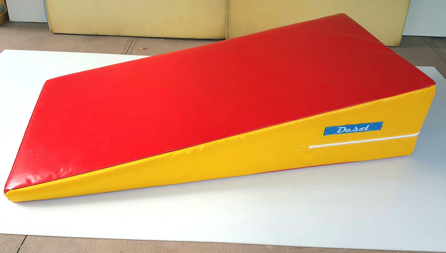 Recovered 1800x900x400 wedge