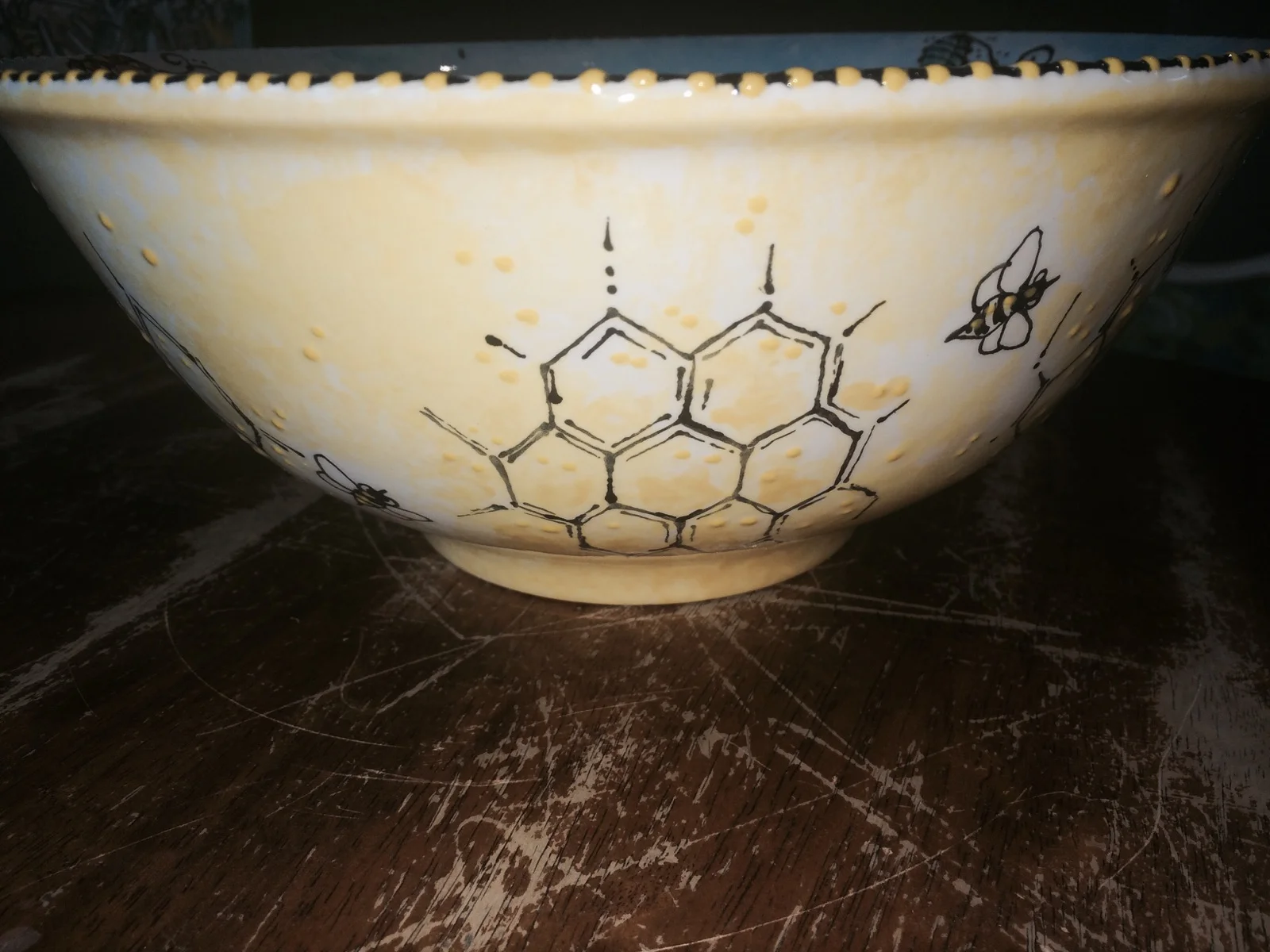 bumble bee bowl.jpg