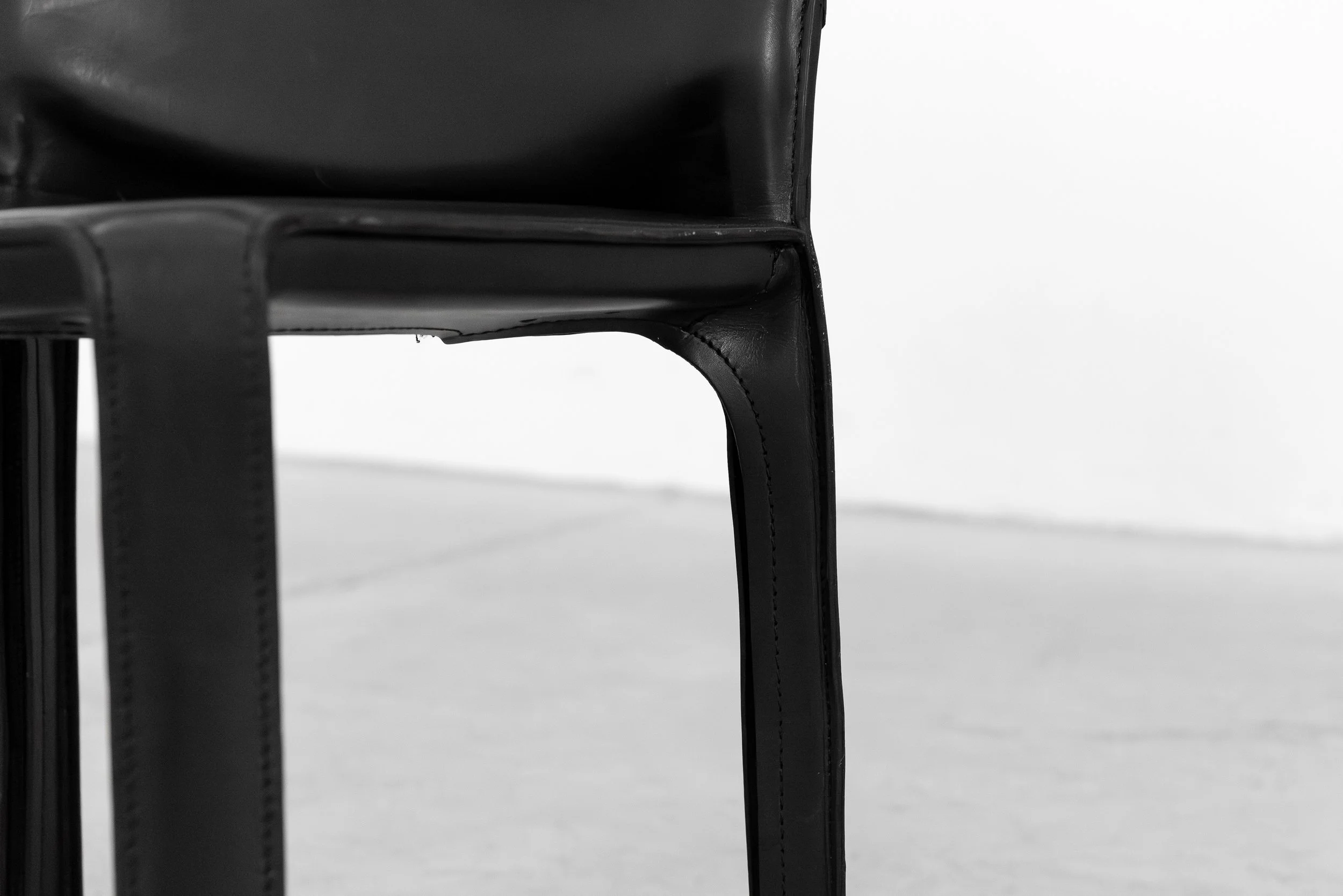 4x cab chair mario bellini cassina schwarz-4.jpg