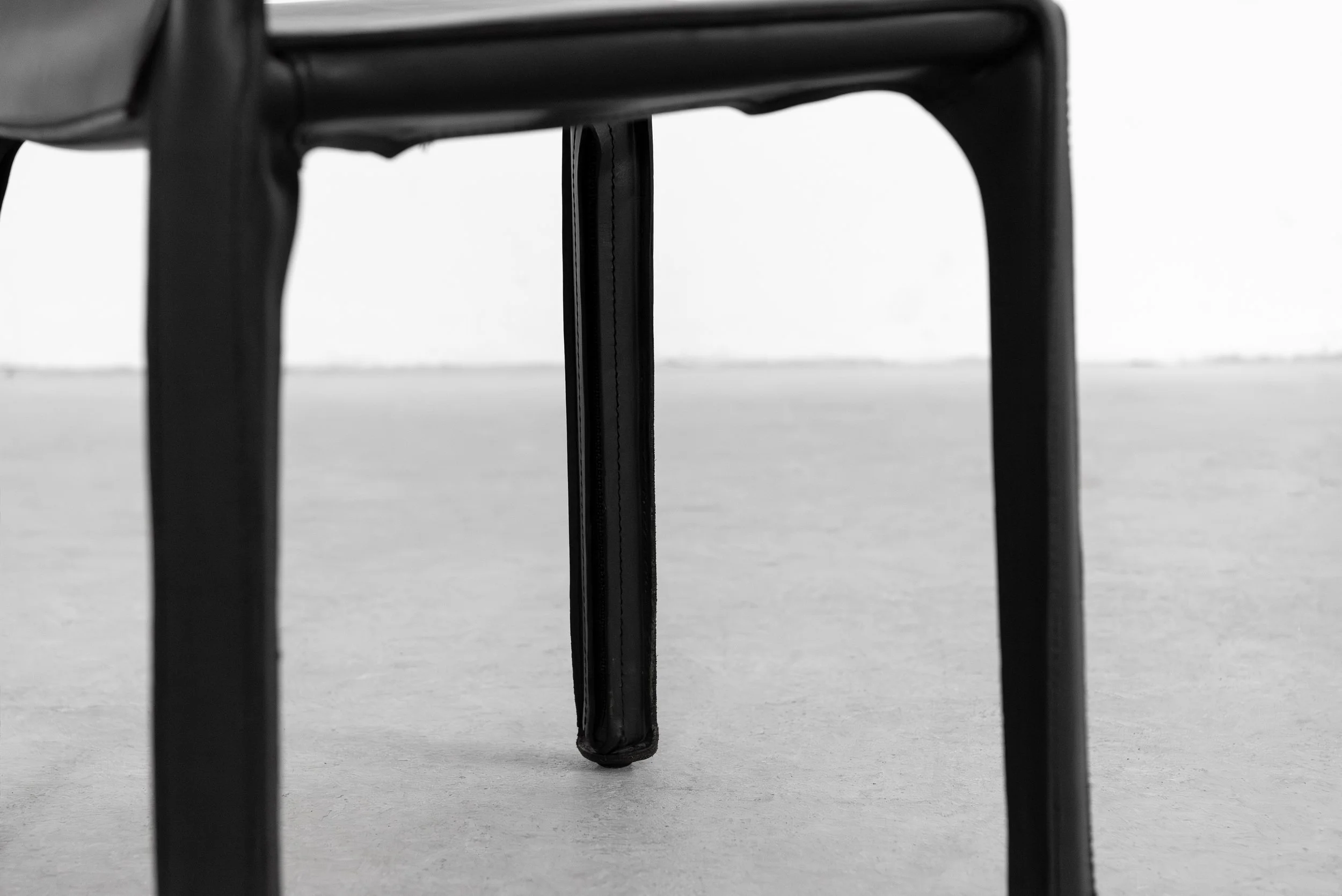 4x cab chair mario bellini cassina schwarz-16.jpg