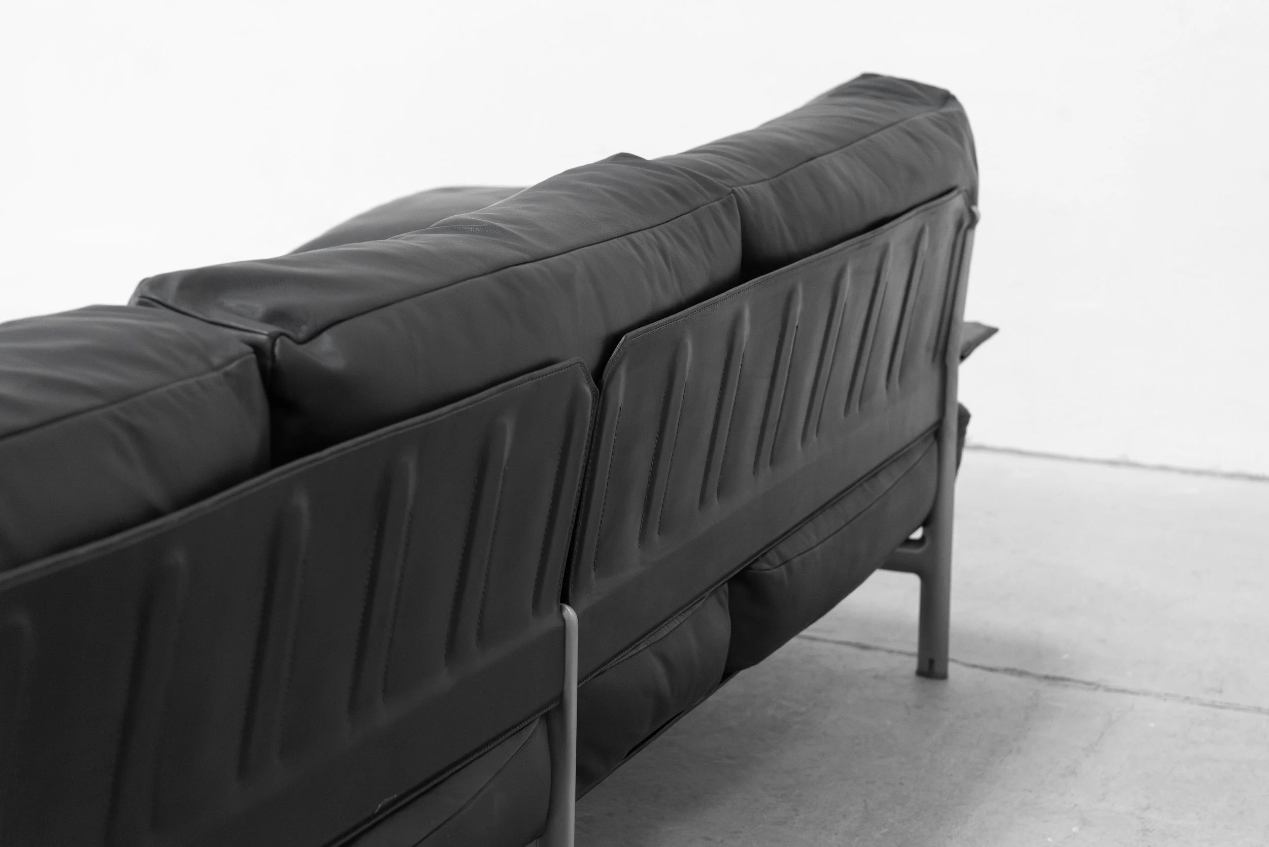 diesis sofa schwarz-10.jpg