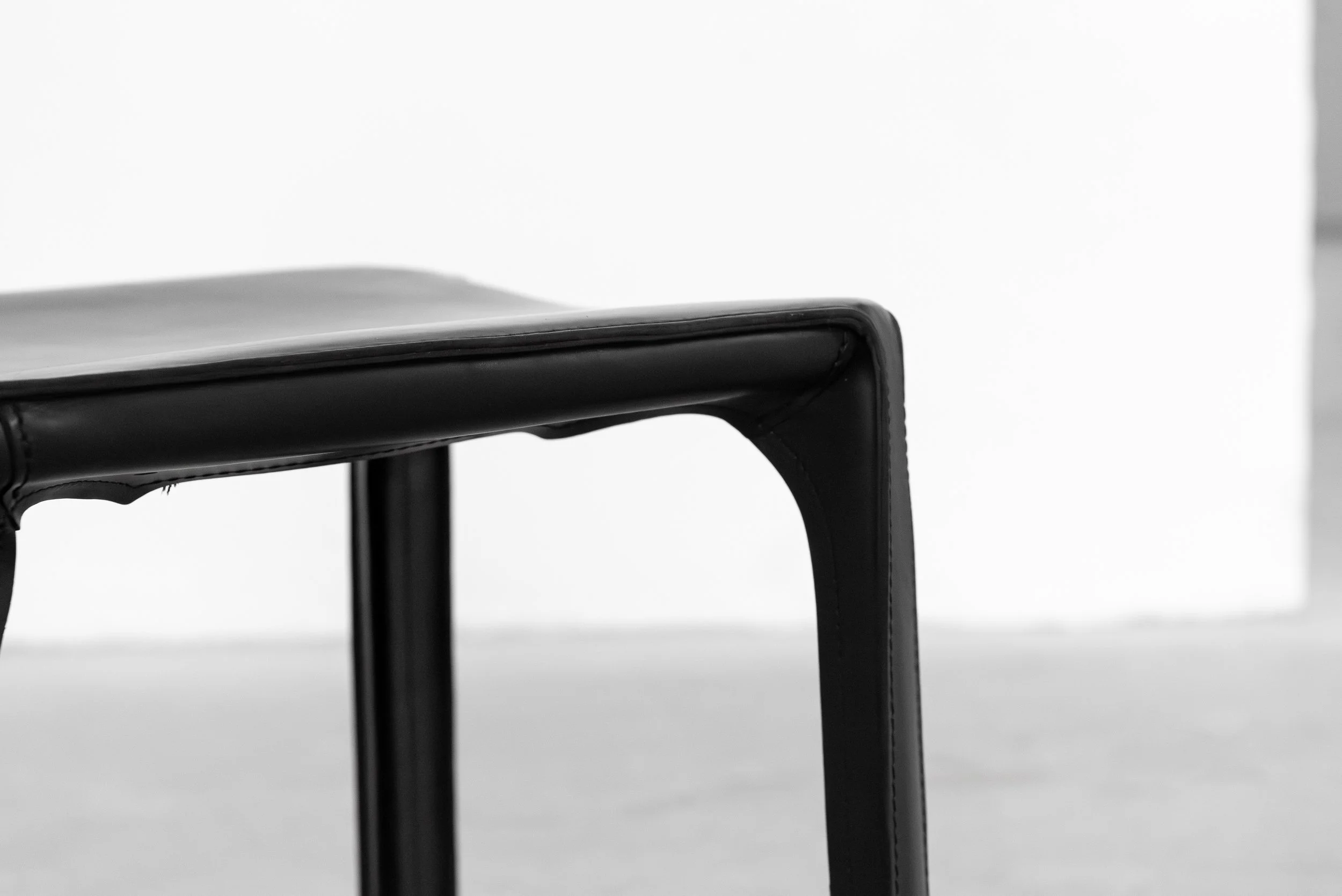 4x cab chair mario bellini cassina schwarz-15.jpg