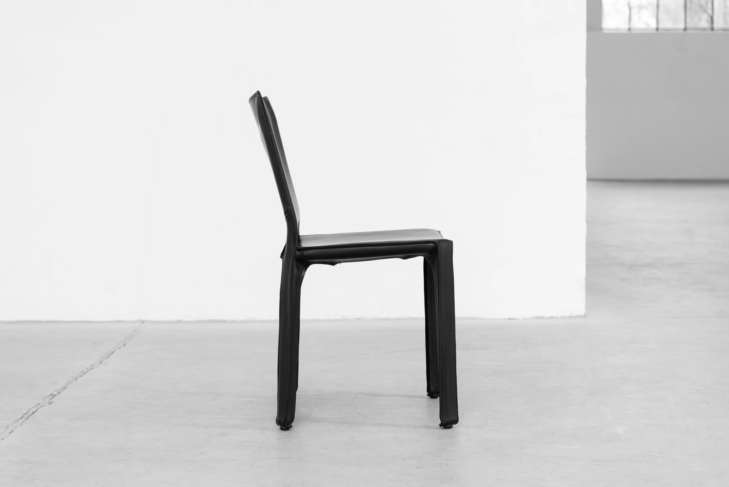 4x cab chair mario bellini cassina schwarz-13.jpg